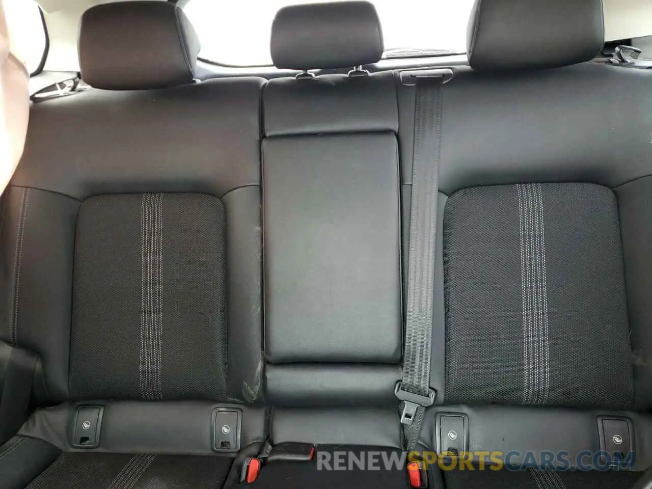 10 Photograph of a damaged car 7MMVABCM1PN147910 MAZDA CX-50 PREF 2023