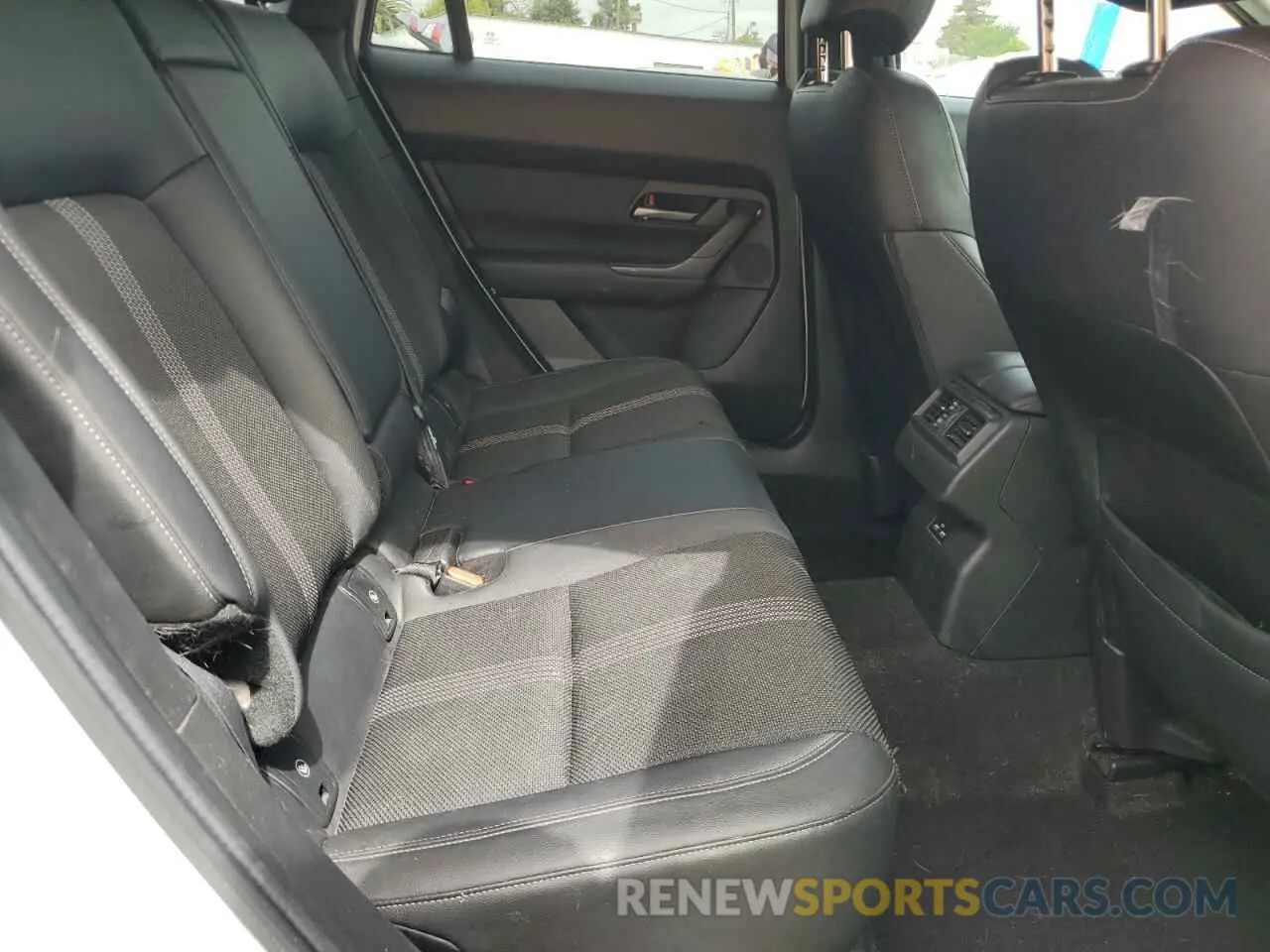 11 Photograph of a damaged car 7MMVABCM1PN147910 MAZDA CX-50 PREF 2023
