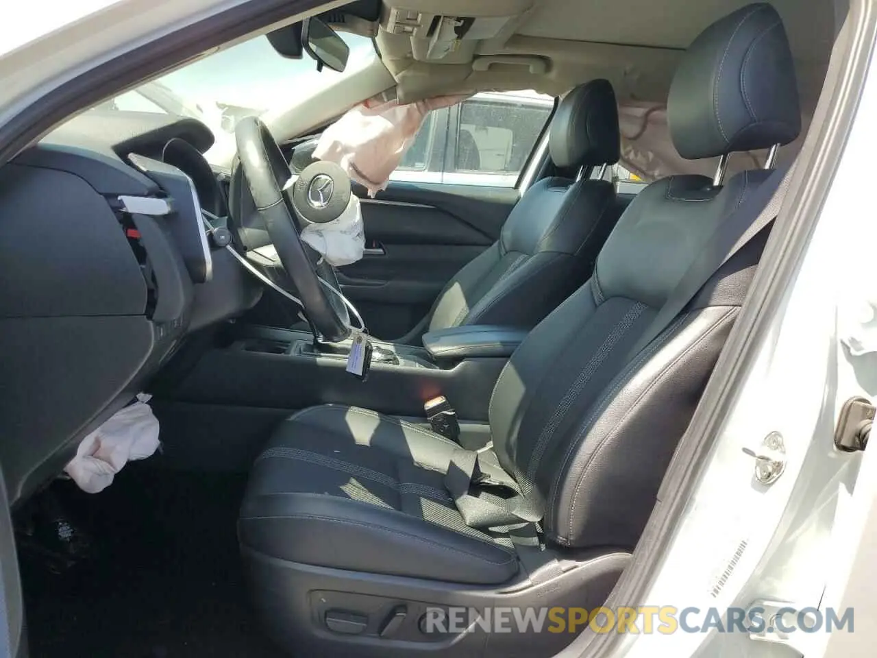 7 Photograph of a damaged car 7MMVABCM1PN147910 MAZDA CX-50 PREF 2023