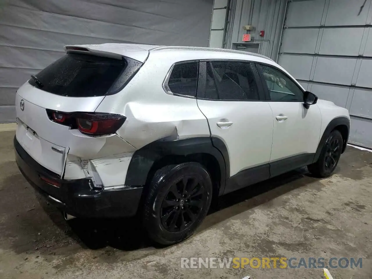 3 Photograph of a damaged car 7MMVABCMXPN133861 MAZDA CX-50 PREF 2023