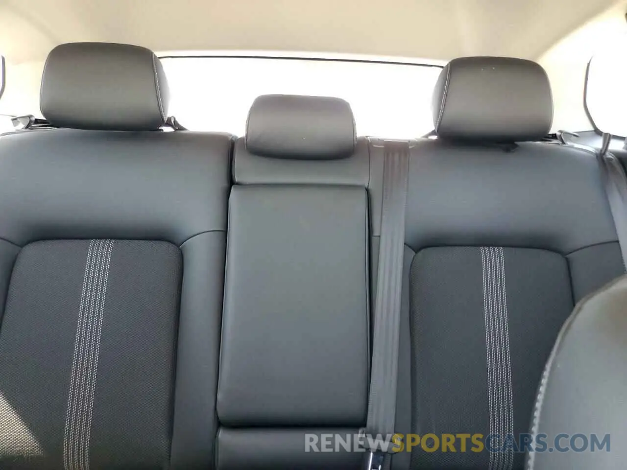 10 Photograph of a damaged car 7MMVABBM1RN188932 MAZDA CX-50 PREF 2024