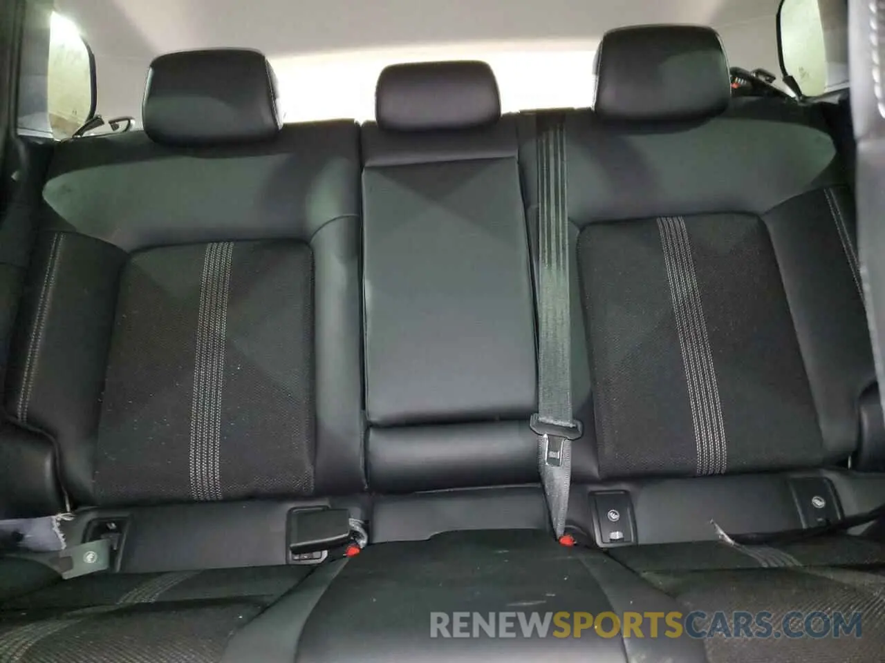 10 Photograph of a damaged car 7MMVABBMXRN181686 MAZDA CX-50 PREF 2024