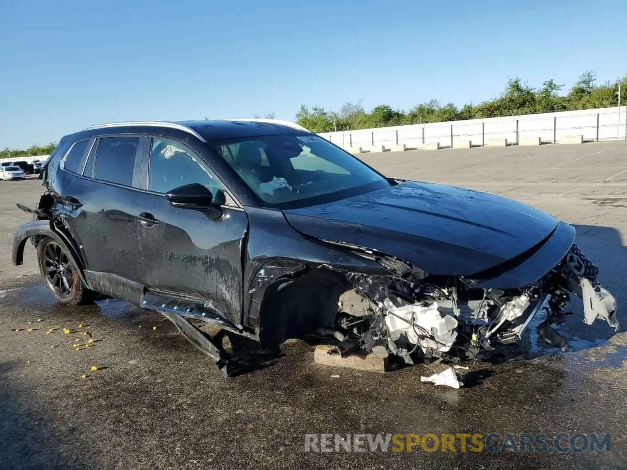 4 Photograph of a damaged car 7MMVABBM3SN310616 MAZDA CX-50 PREF 2025
