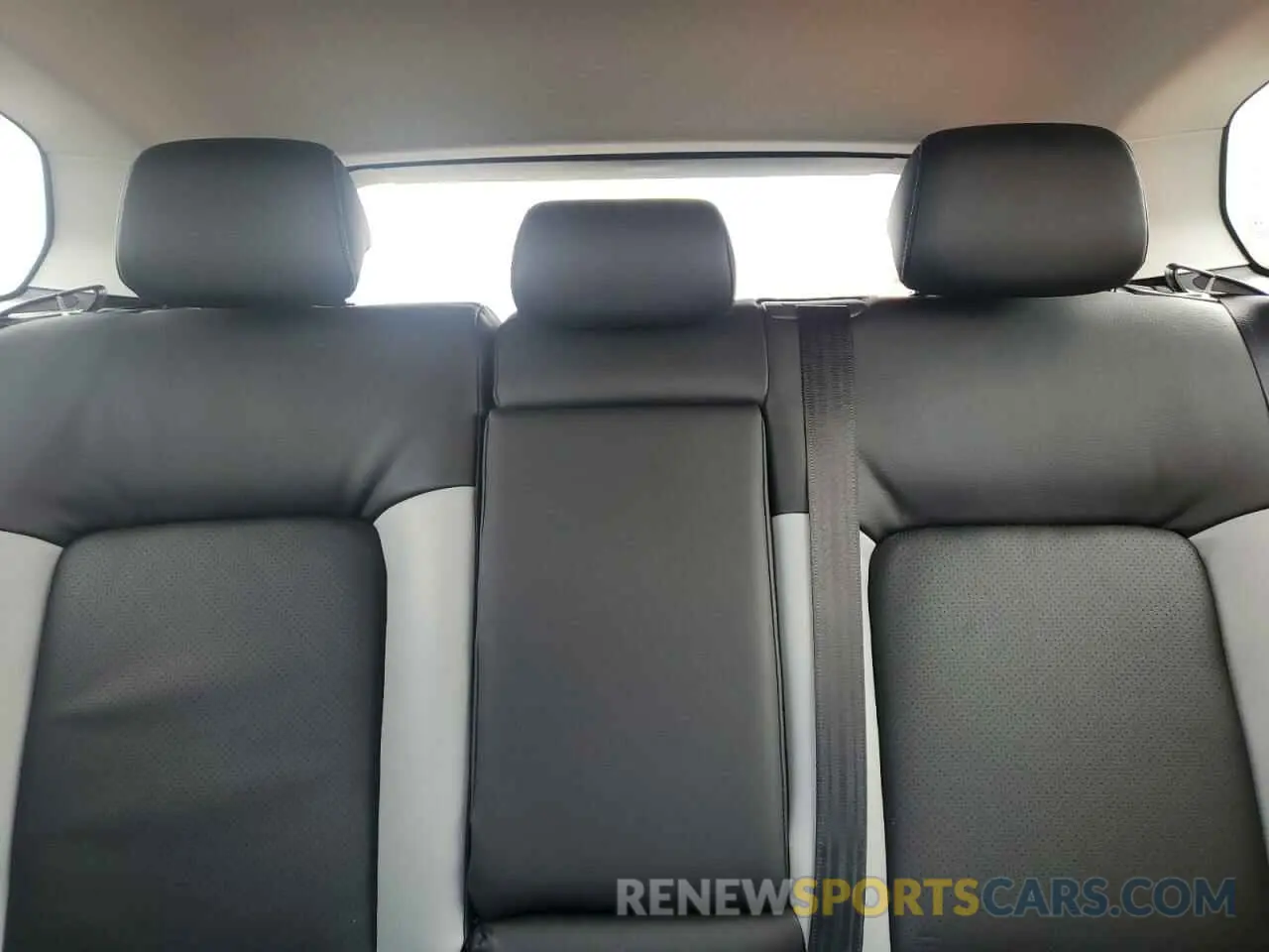 10 Photograph of a damaged car 7MMVABBM4SN338456 MAZDA CX-50 PREF 2025