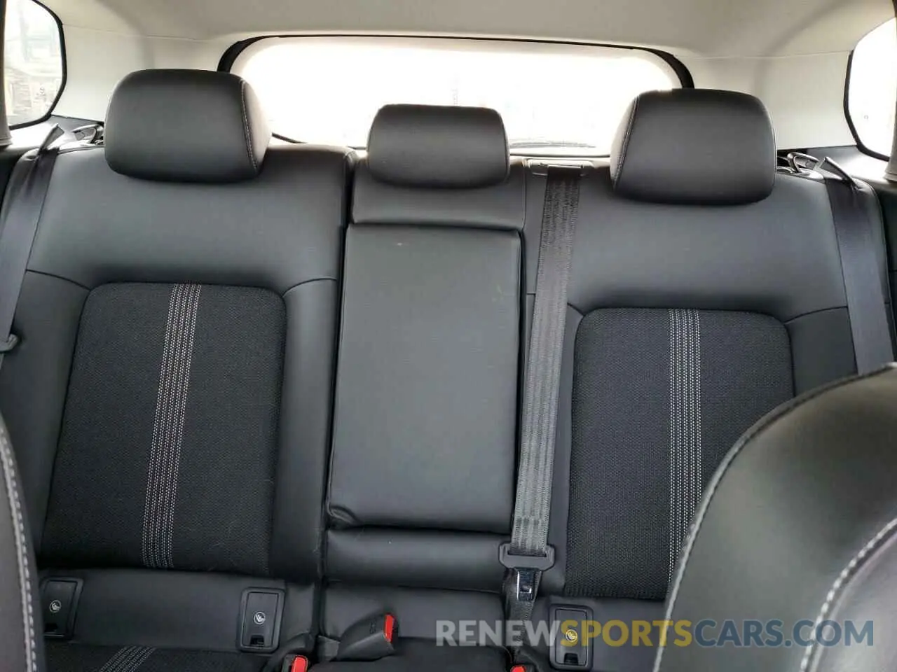 10 Photograph of a damaged car 7MMVABBM5SN314750 MAZDA CX-50 PREF 2025