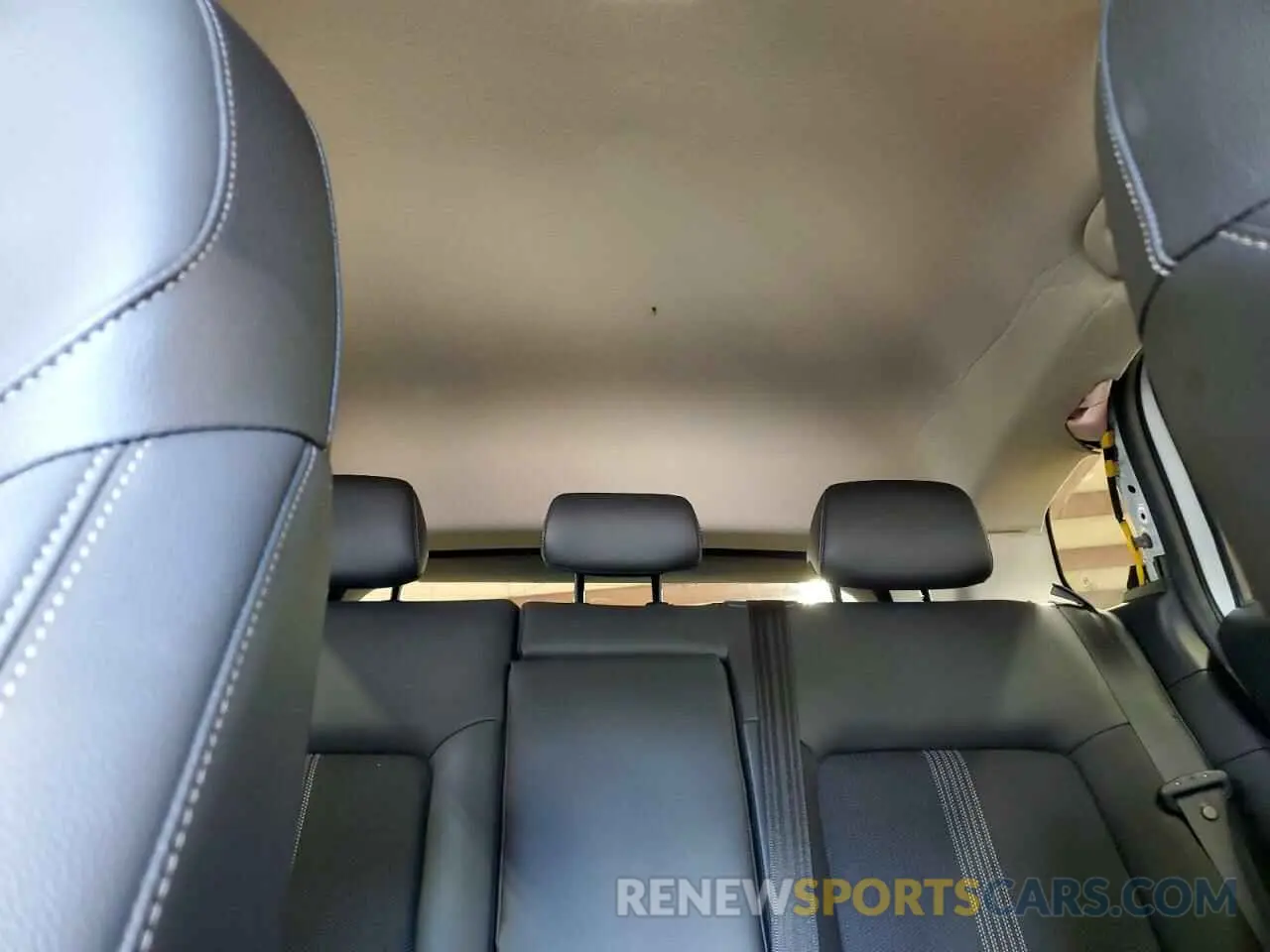 10 Photograph of a damaged car 7MMVABBM8SN318498 MAZDA CX-50 PREF 2025