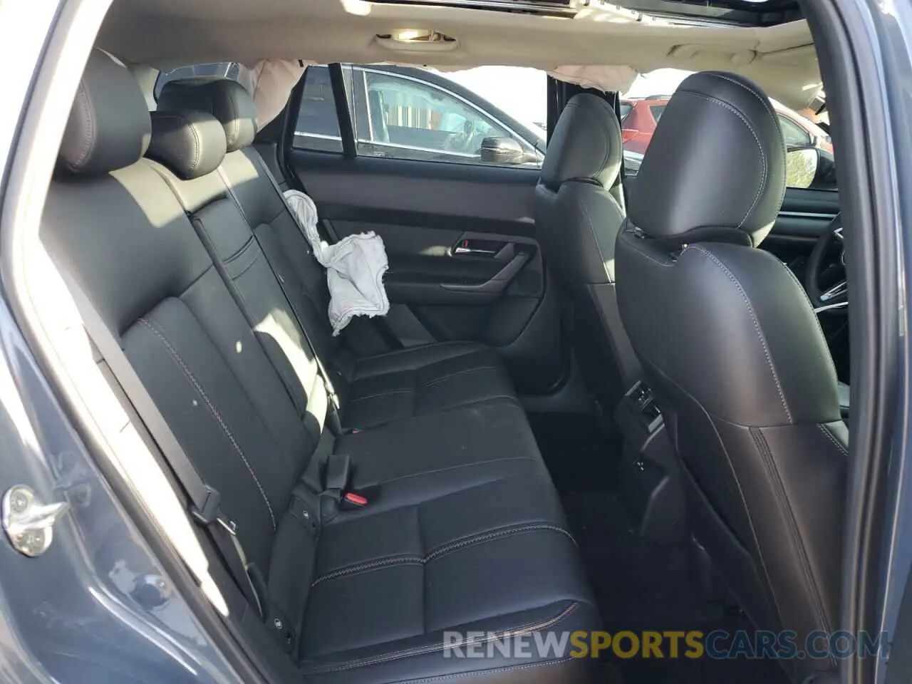 11 Photograph of a damaged car 7MMVABEM4PN105616 MAZDA CX-50 PREM 2023