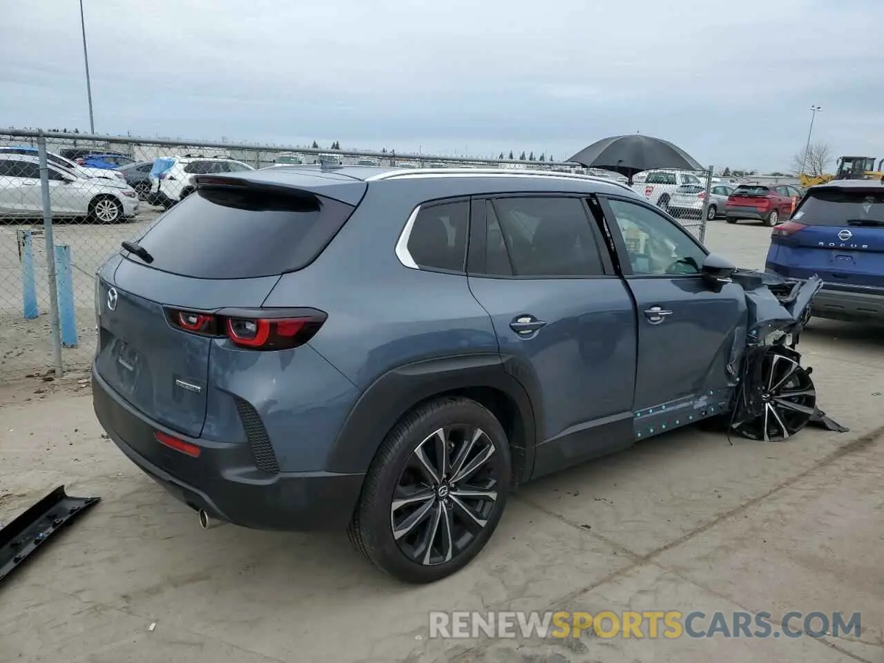 3 Photograph of a damaged car 7MMVABEM7PN101642 MAZDA CX-50 PREM 2023