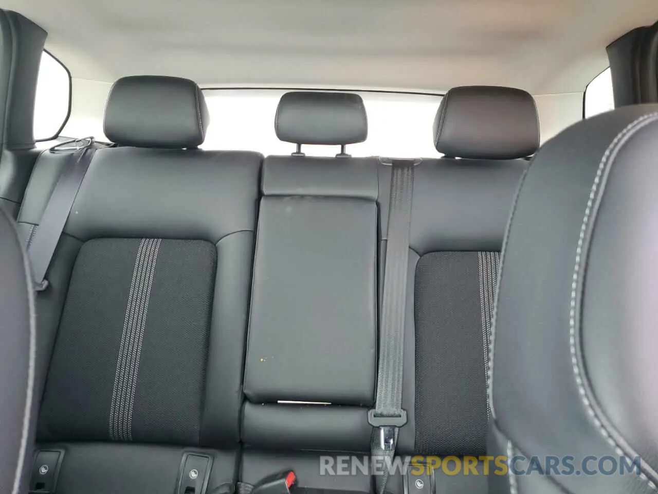 10 Photograph of a damaged car 7MMVABDM2RN235236 MAZDA CX-50 PREM 2024