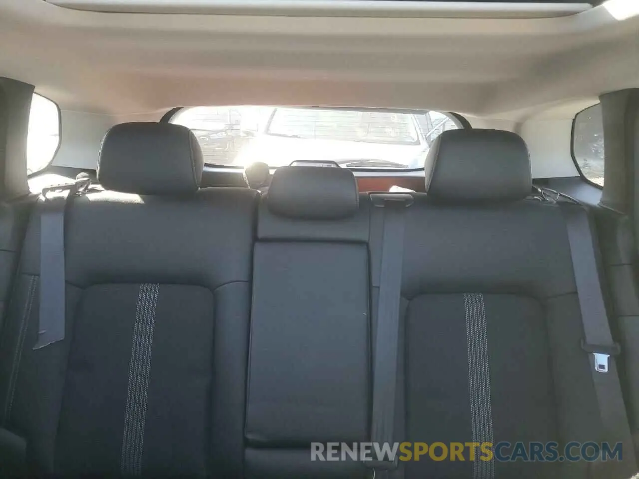 10 Photograph of a damaged car 7MMVABDM6RN175008 MAZDA CX-50 PREM 2024
