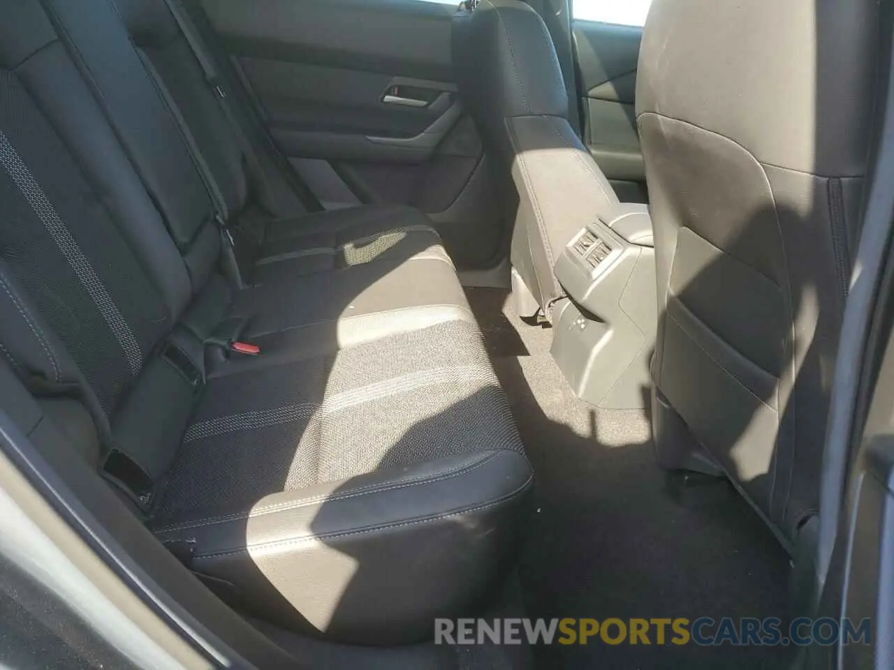 11 Photograph of a damaged car 7MMVABDM6RN175008 MAZDA CX-50 PREM 2024