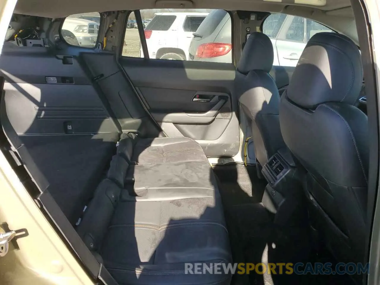 10 Photograph of a damaged car 7MMVABEY3RN191636 MAZDA CX-50 PREM 2024