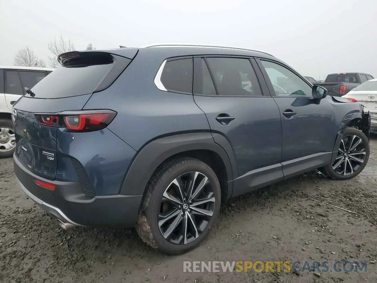 3 Photograph of a damaged car 7MMVABEY3SN315197 MAZDA CX-50 PREM 2025