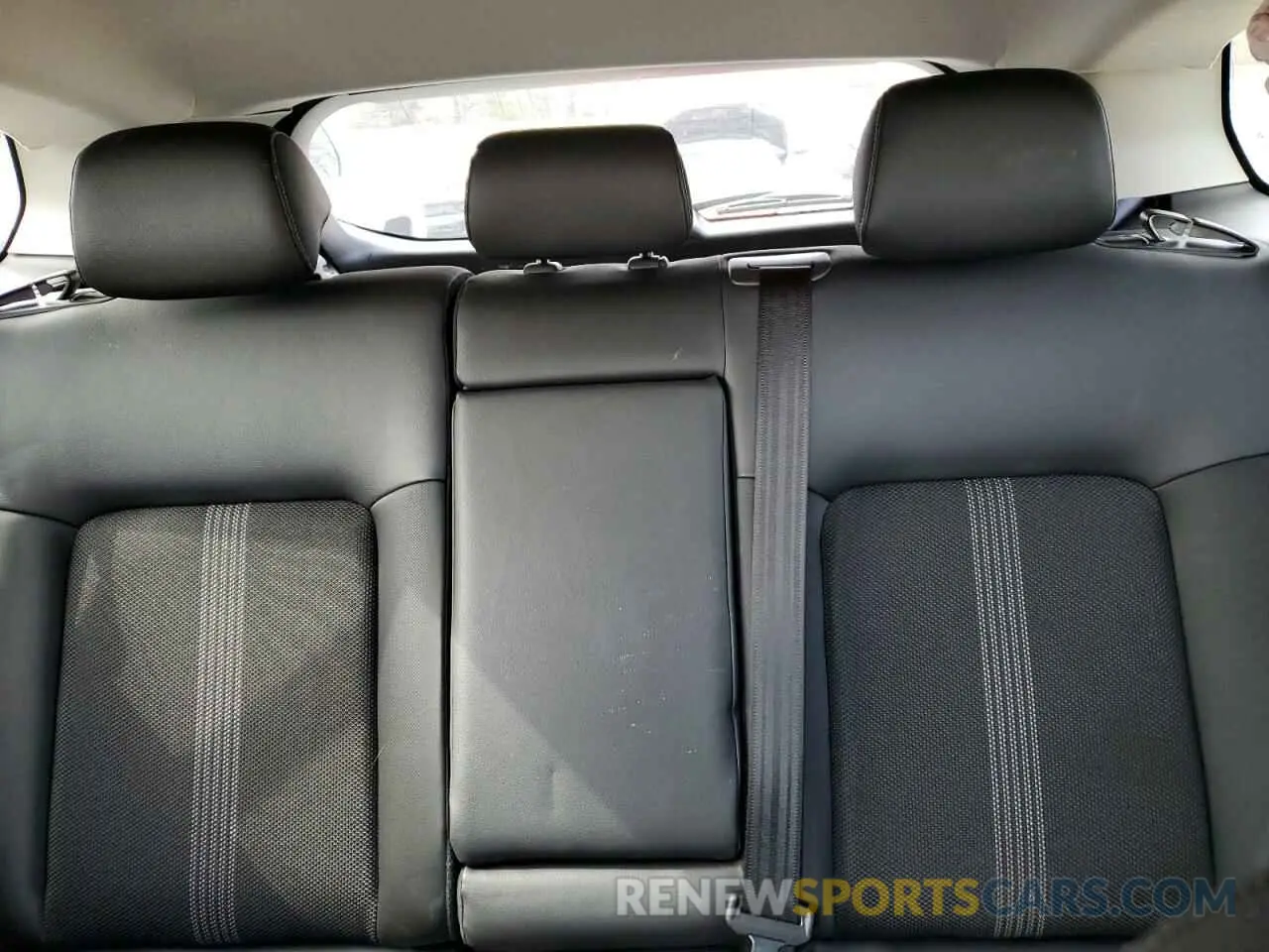 10 Photograph of a damaged car 7MMVABAM9PN142036 MAZDA CX-50 SELE 2023