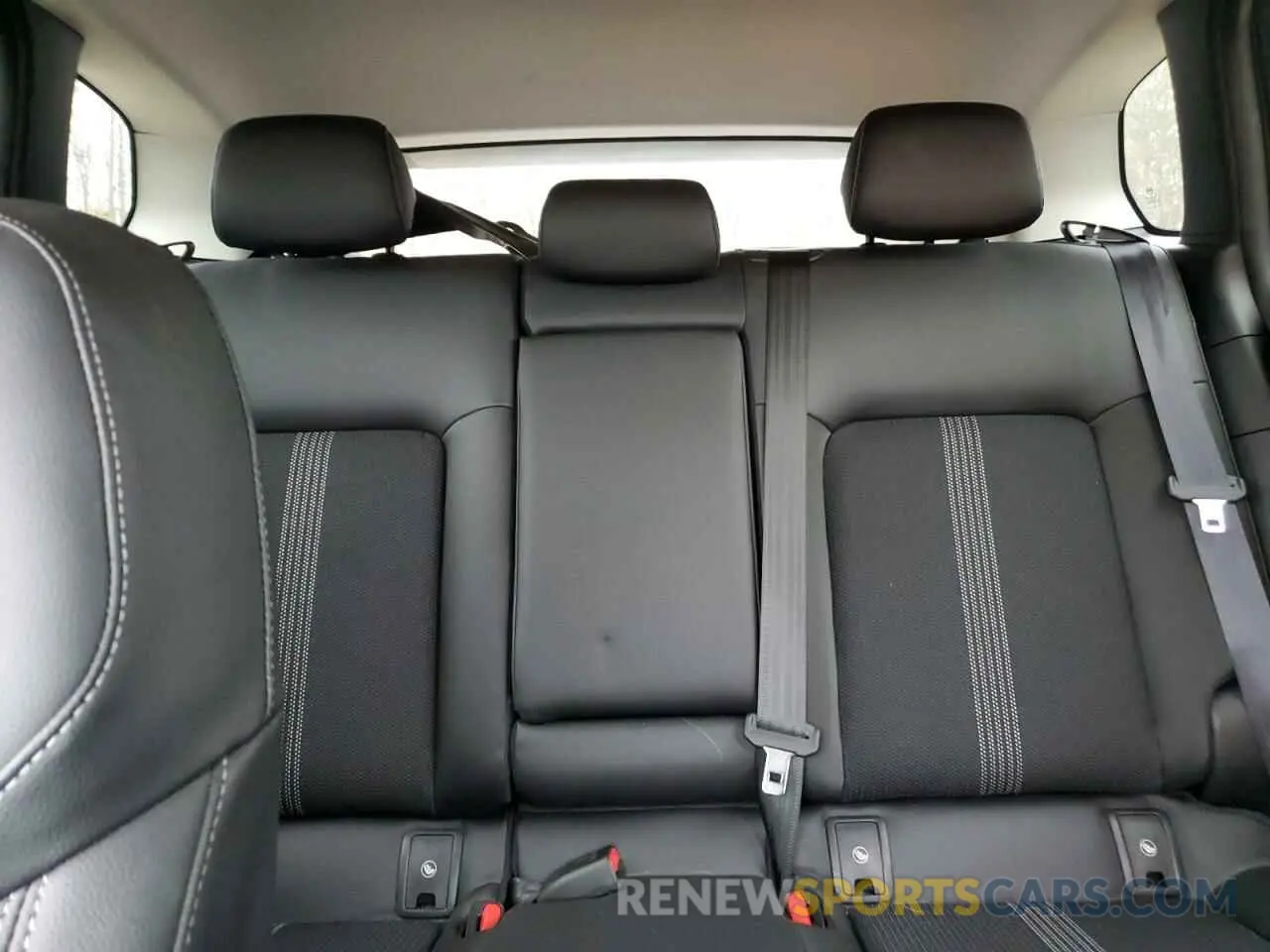 10 Photograph of a damaged car 7MMVABAM1RN235815 MAZDA CX-50 SELE 2024