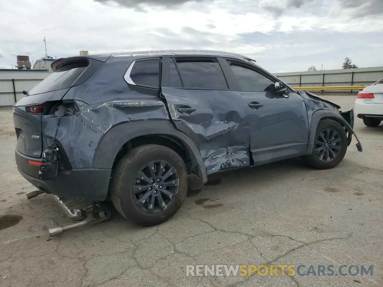 3 Photograph of a damaged car 7MMVABAM1SN328601 MAZDA CX-50 SELE 2025