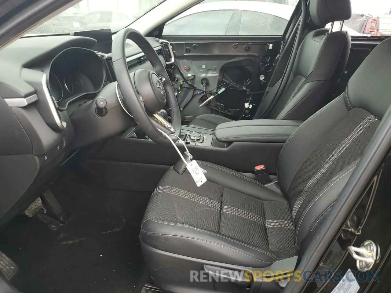7 Photograph of a damaged car 7MMVABAM6SN304276 MAZDA CX-50 SELE 2025