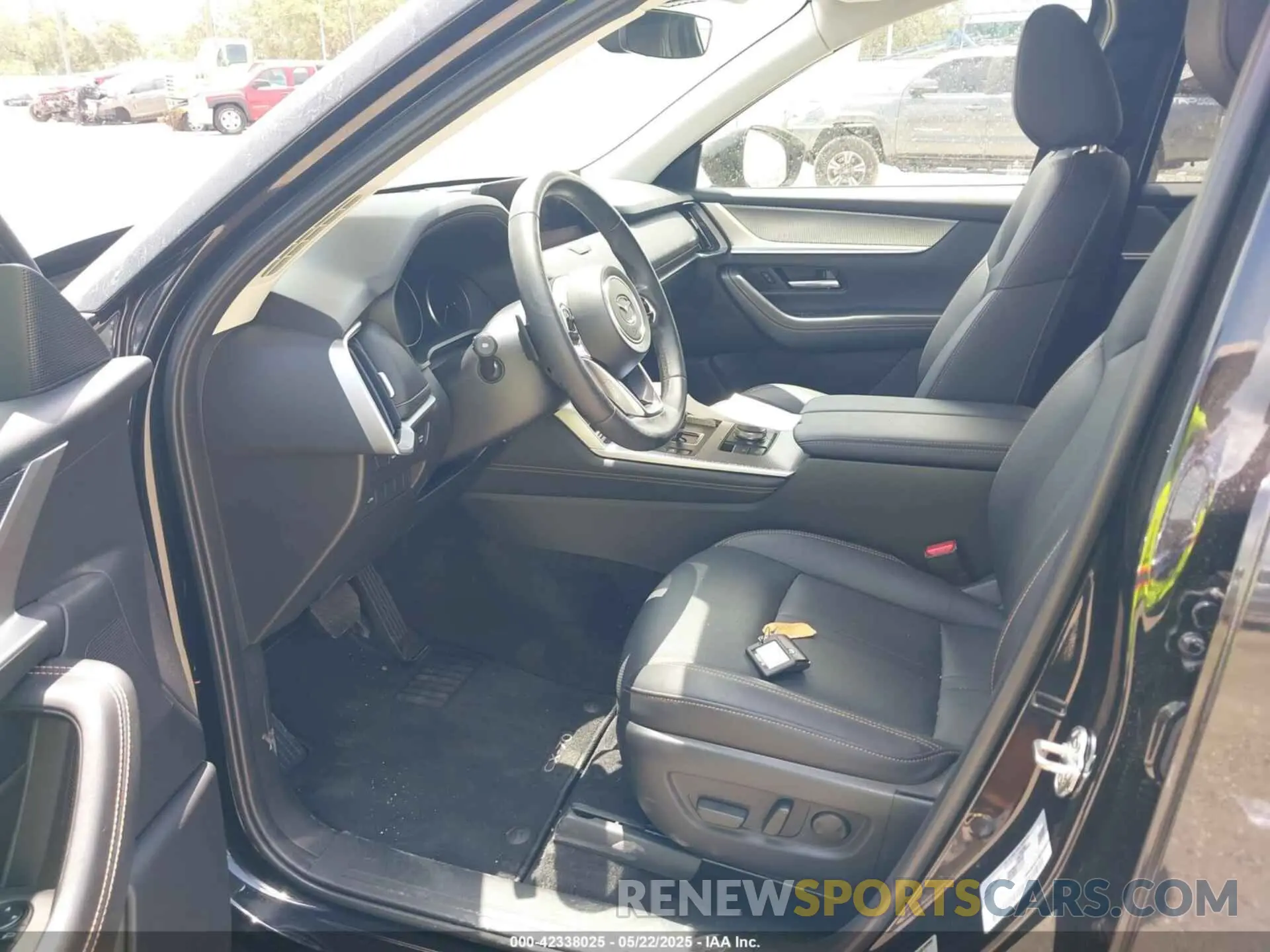 5 Photograph of a damaged car JM3KJBHD5S1117439 MAZDA CX-70 2025