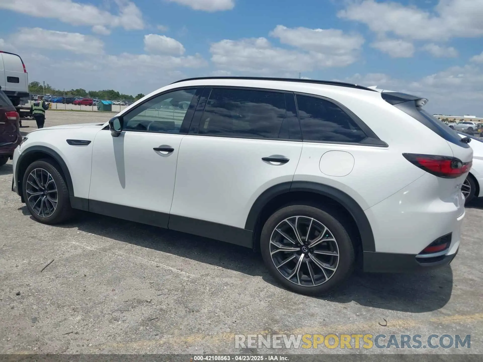 14 Photograph of a damaged car JM3KJEHASS1103427 MAZDA CX-70 PHEV 2025