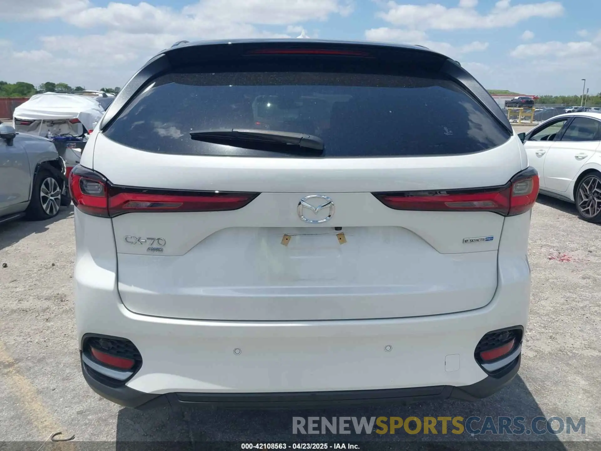 16 Photograph of a damaged car JM3KJEHASS1103427 MAZDA CX-70 PHEV 2025