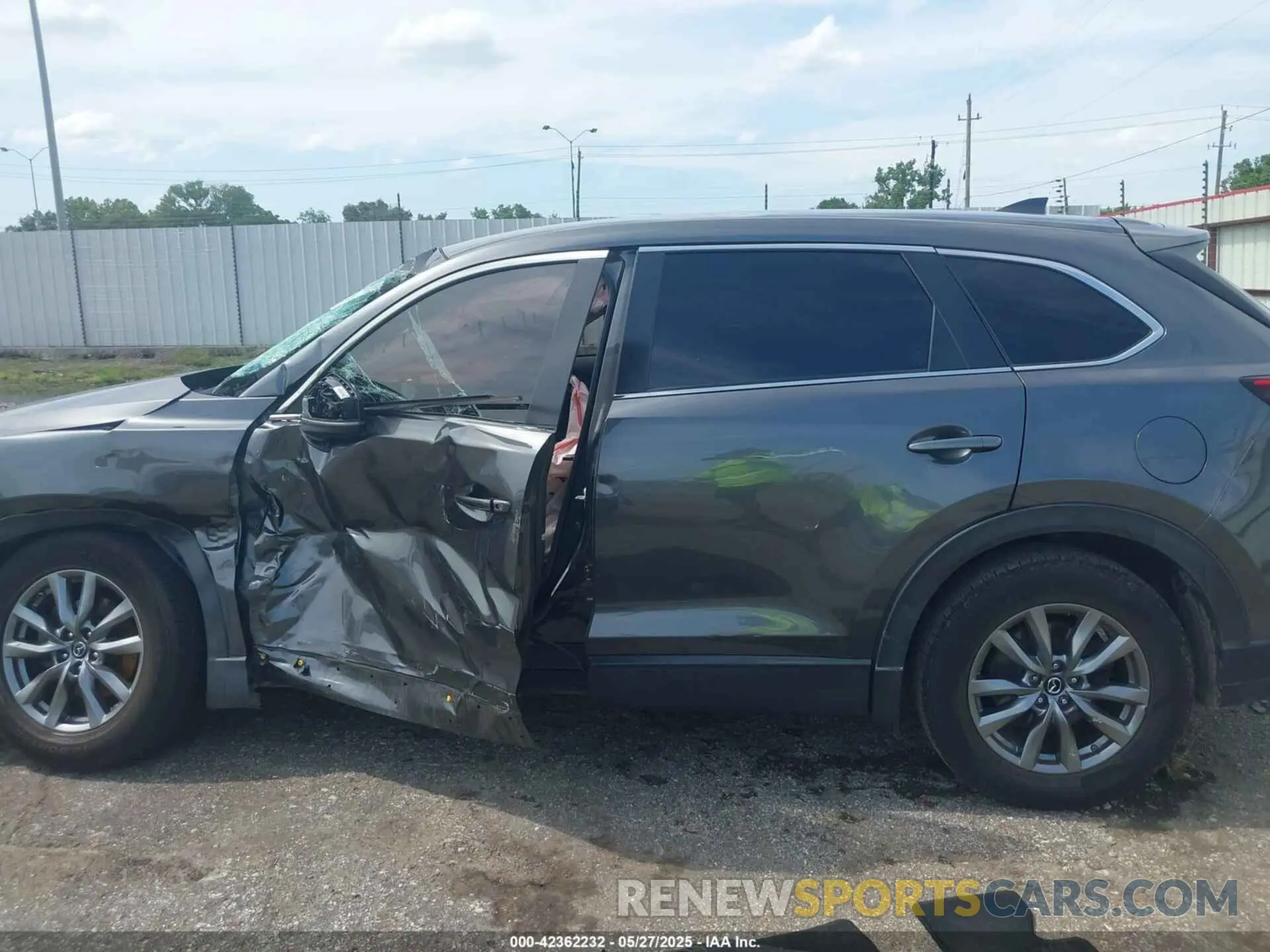 13 Photograph of a damaged car JM3TCABY0K0327361 MAZDA CX-9 2019
