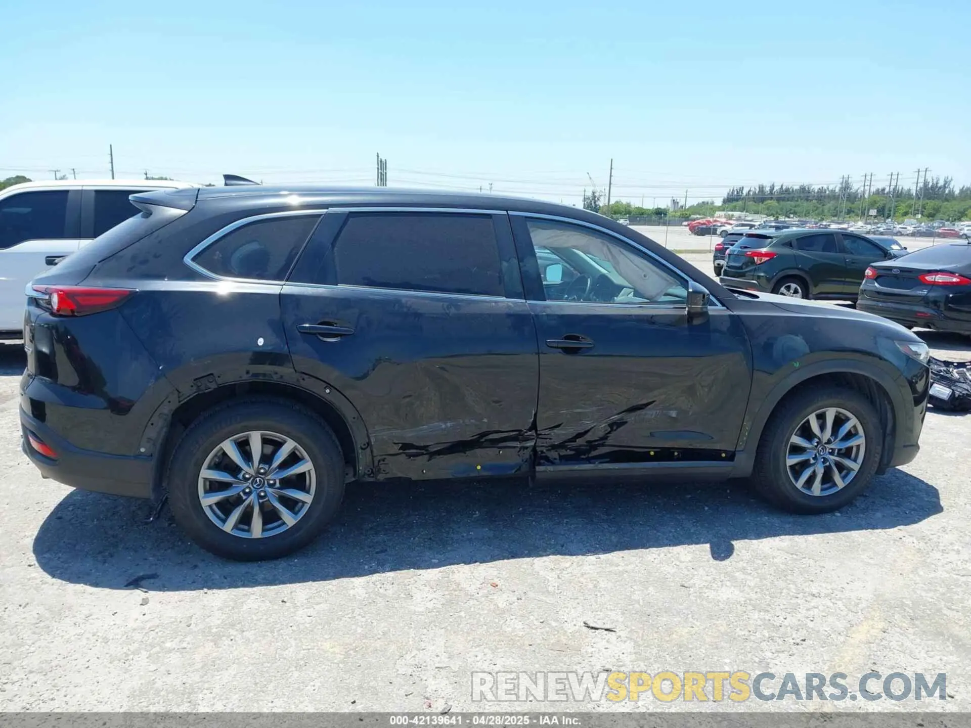 13 Photograph of a damaged car JM3TCABY3K0334837 MAZDA CX-9 2019