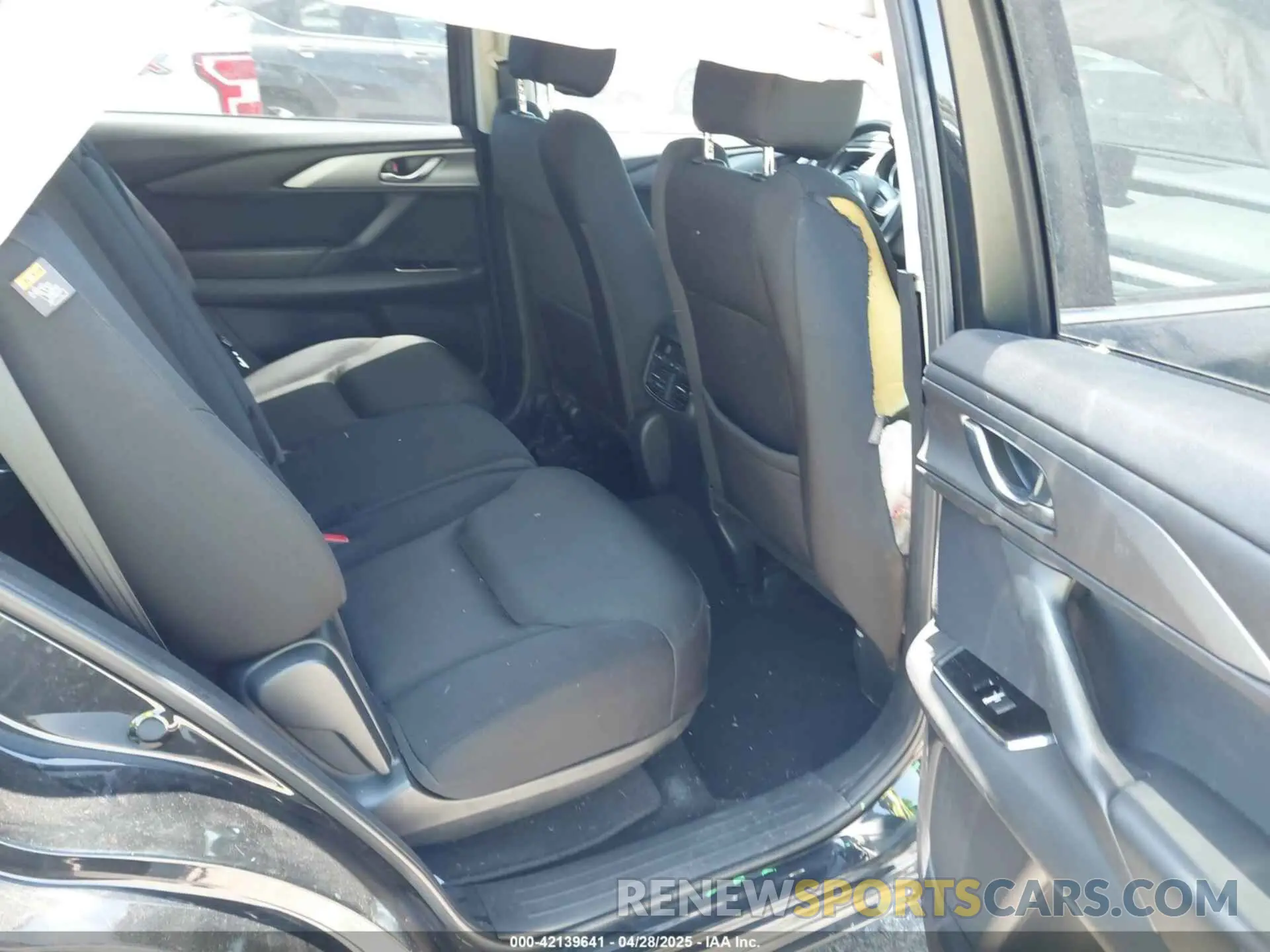 8 Photograph of a damaged car JM3TCABY3K0334837 MAZDA CX-9 2019