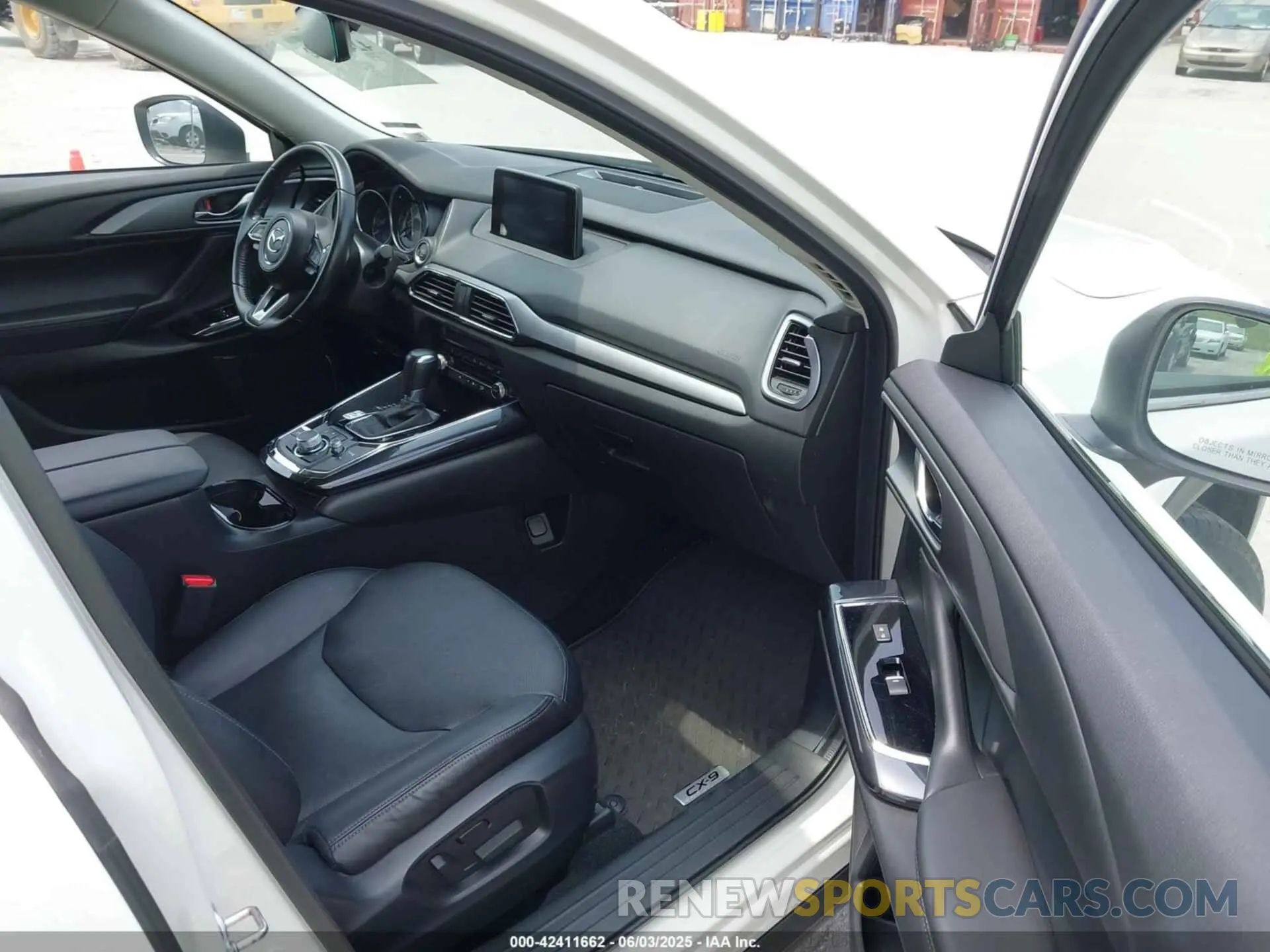 5 Photograph of a damaged car JM3TCACY1K0334804 MAZDA CX-9 2019