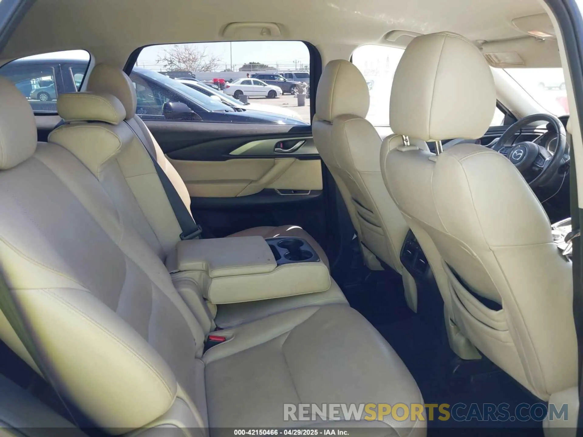 8 Photograph of a damaged car JM3TCACY5K0306424 MAZDA CX-9 2019