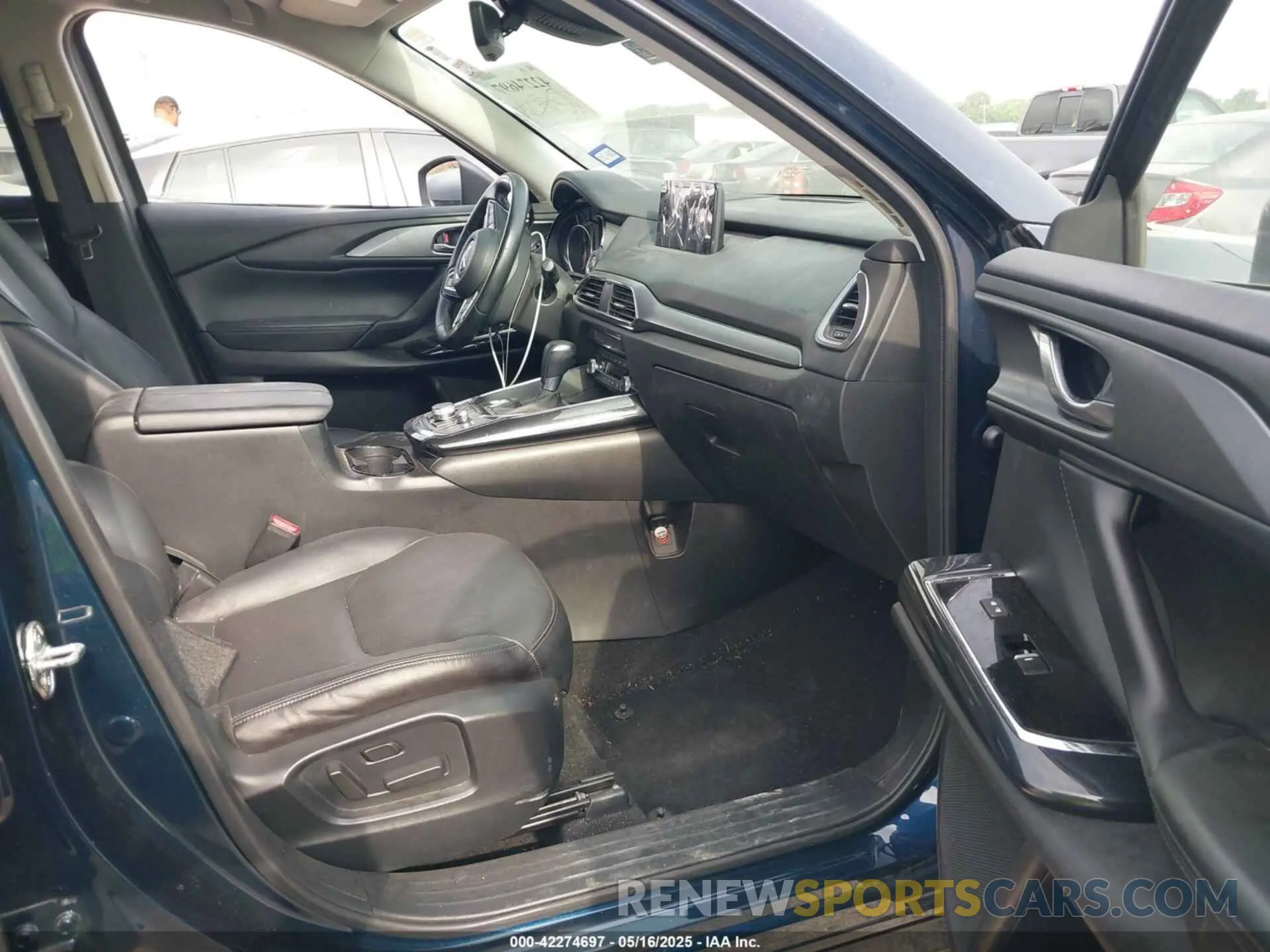 5 Photograph of a damaged car JM3TCACY7K0334175 MAZDA CX-9 2019