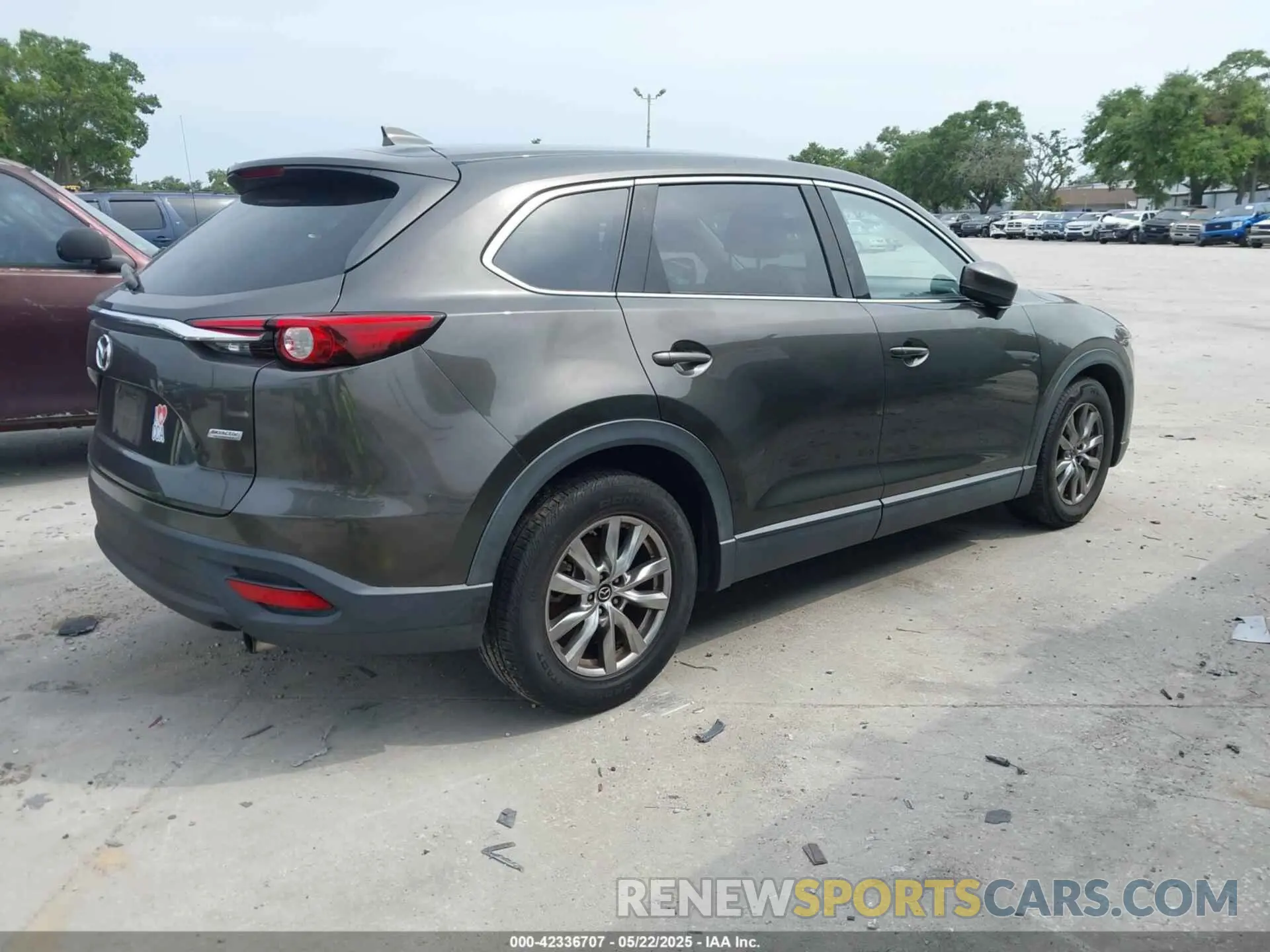 4 Photograph of a damaged car JM3TCACY9K0308810 MAZDA CX-9 2019