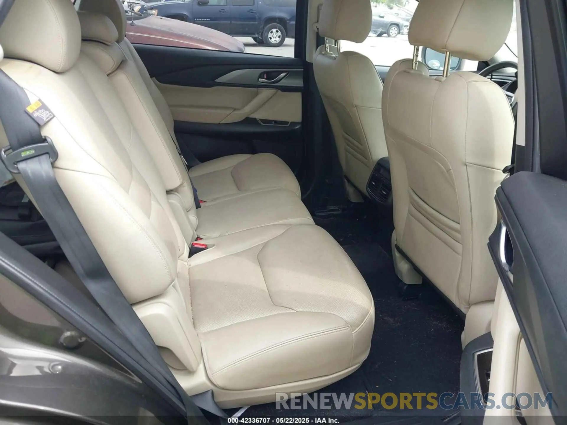 8 Photograph of a damaged car JM3TCACY9K0308810 MAZDA CX-9 2019