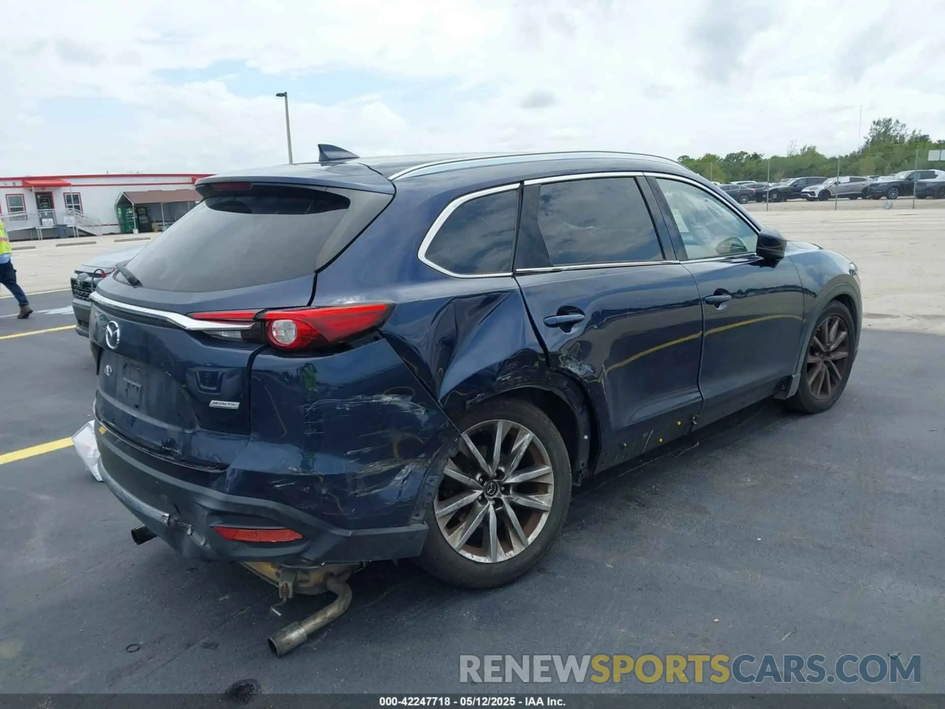 4 Photograph of a damaged car JM3TCADY5K0315526 MAZDA CX-9 2019