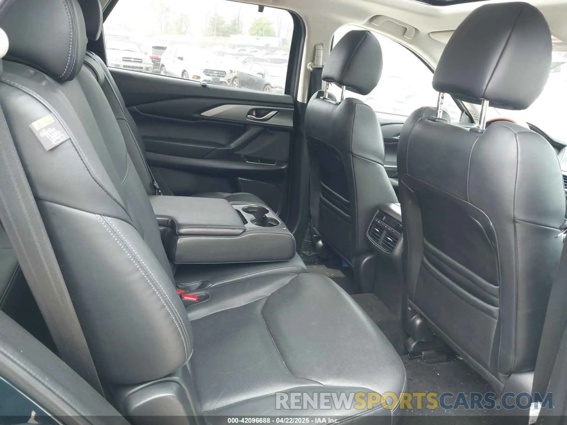 8 Photograph of a damaged car JM3TCBCY1K0319032 MAZDA CX-9 2019