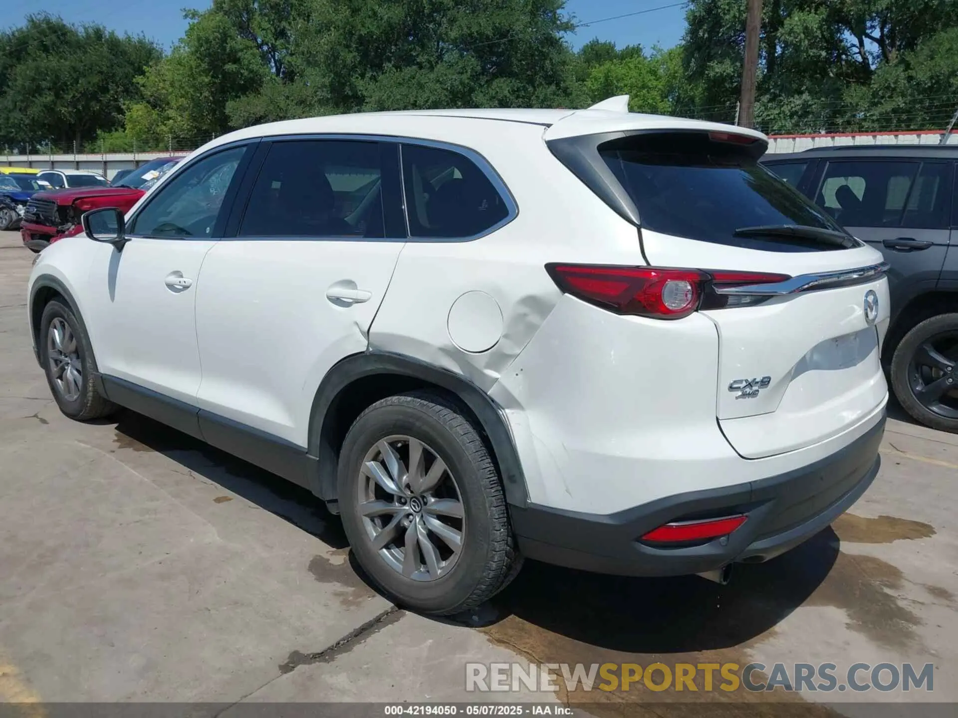 3 Photograph of a damaged car JM3TCBCY2K0300702 MAZDA CX-9 2019