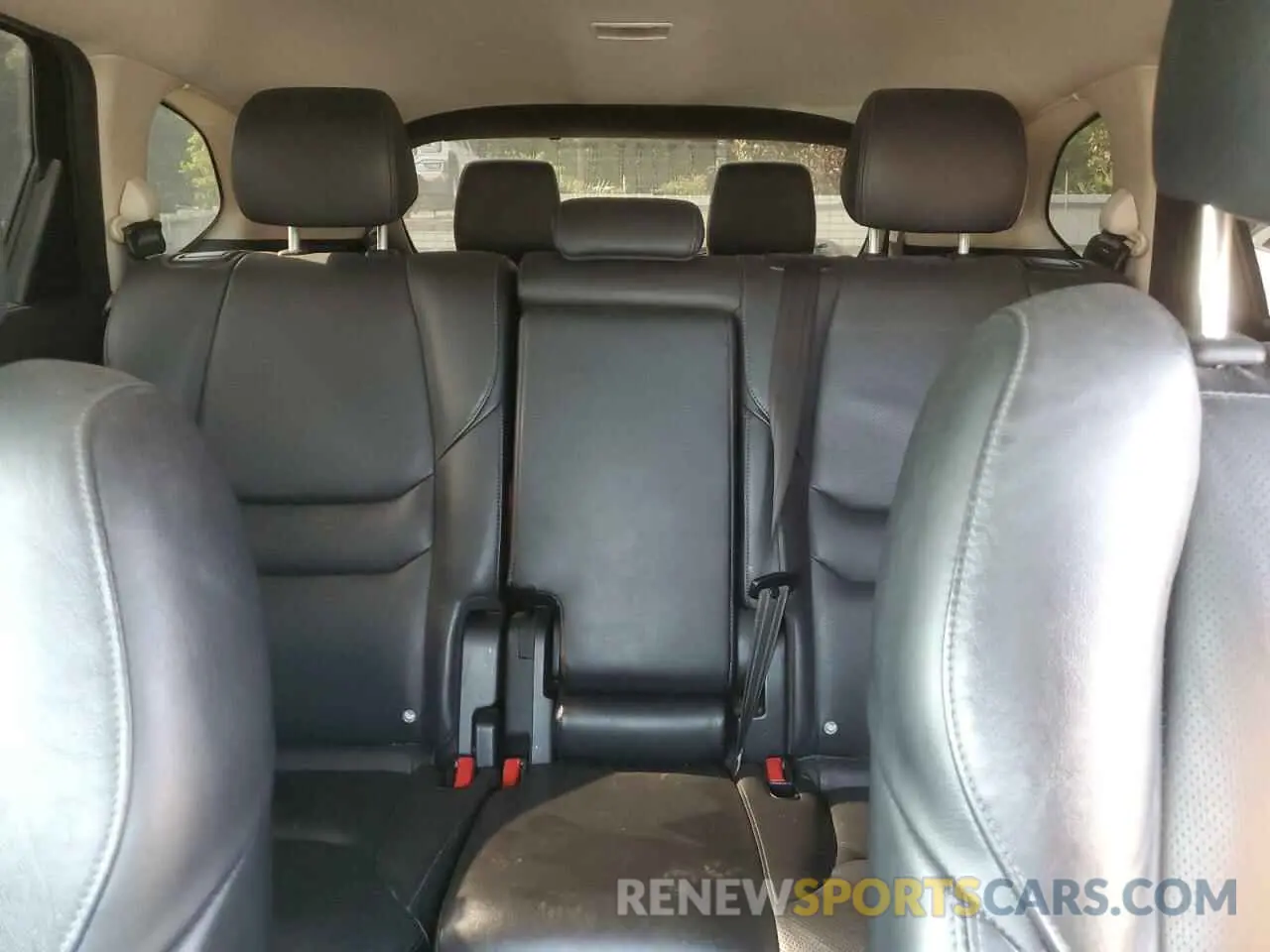 10 Photograph of a damaged car JM3TCBCY3K0304323 MAZDA CX-9 2019
