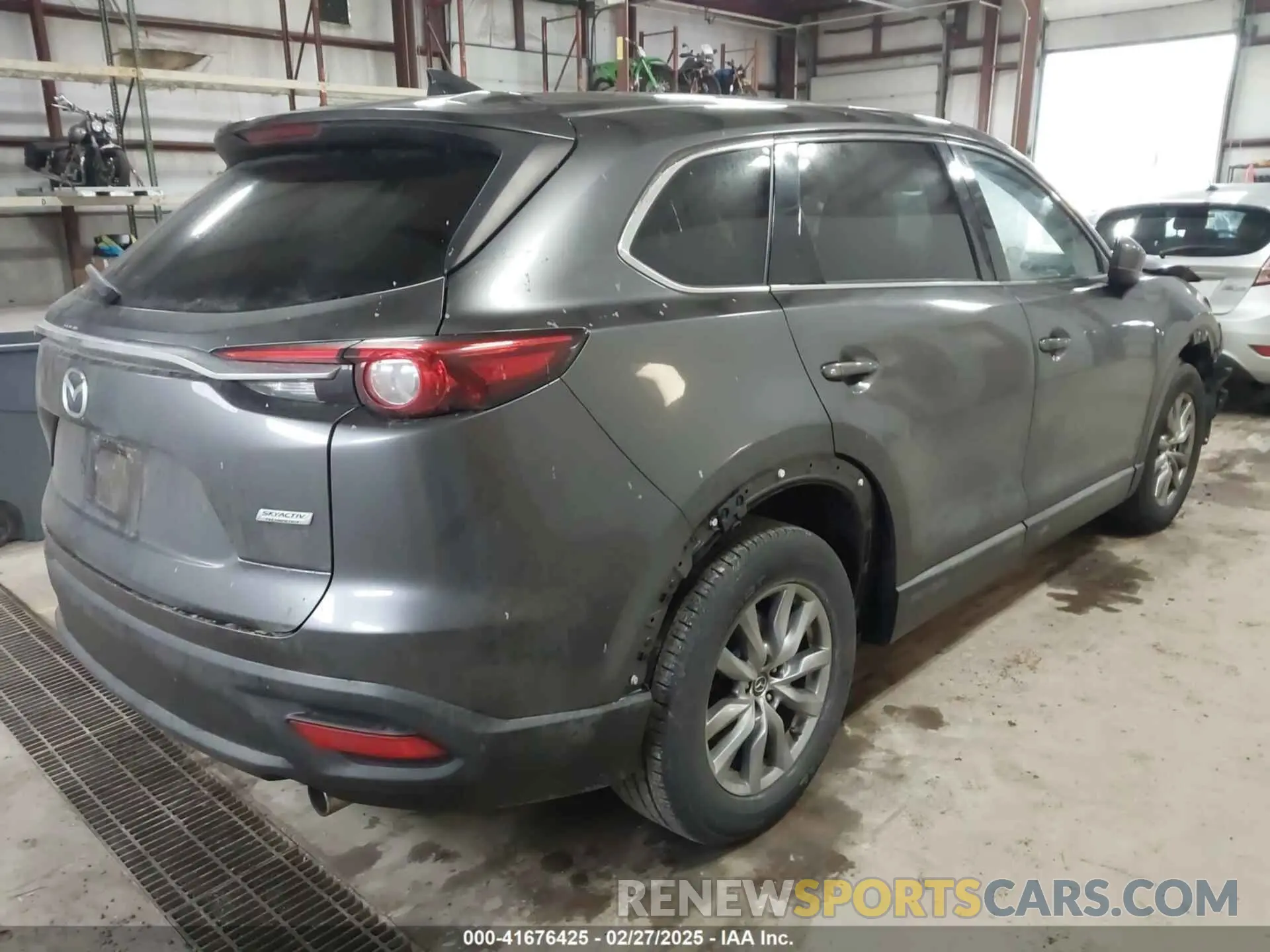 4 Photograph of a damaged car JM3TCBCY3K0305147 MAZDA CX-9 2019