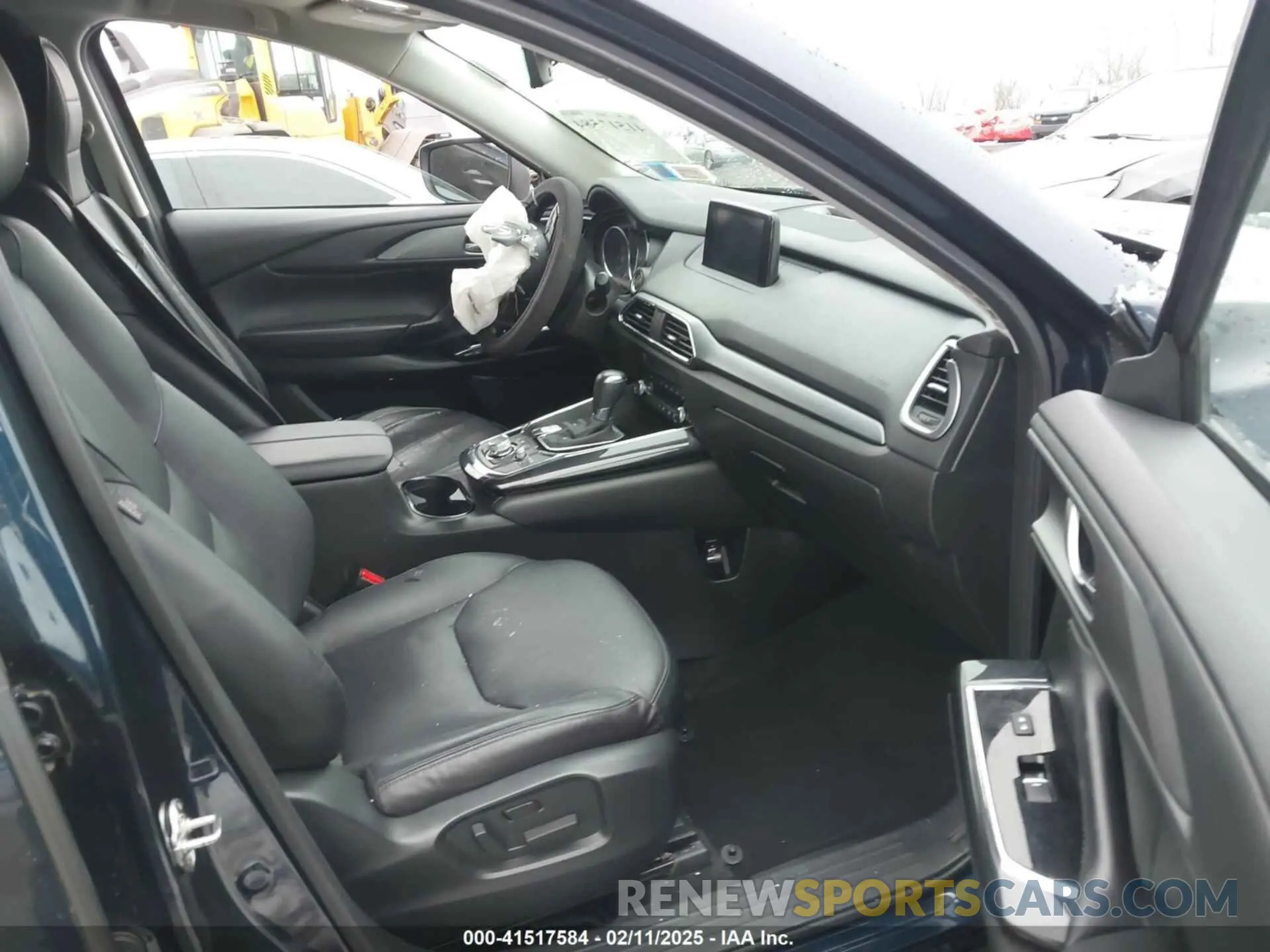 5 Photograph of a damaged car JM3TCBCY6K0329670 MAZDA CX-9 2019