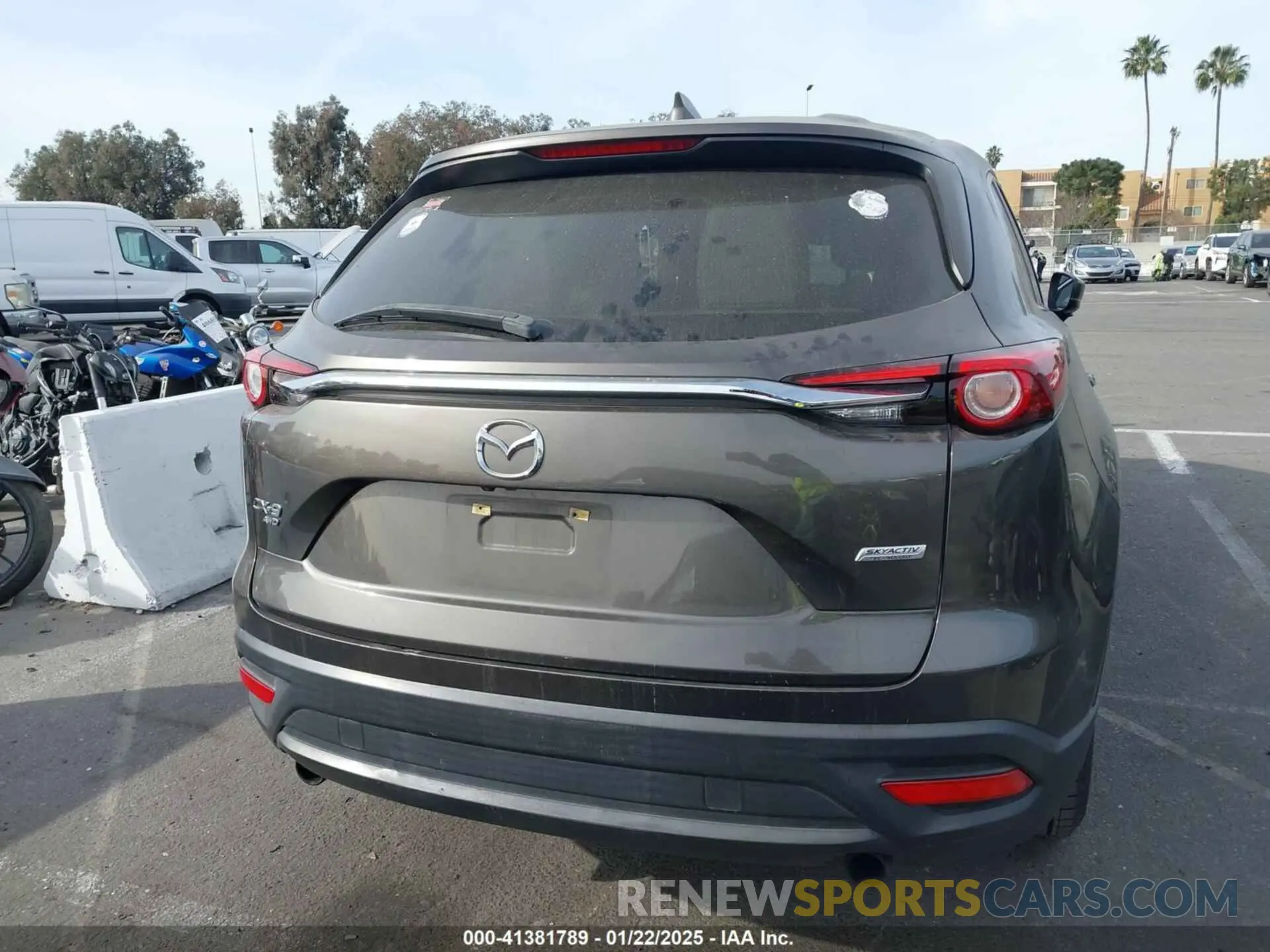 17 Photograph of a damaged car JM3TCBCY8K0307511 MAZDA CX-9 2019