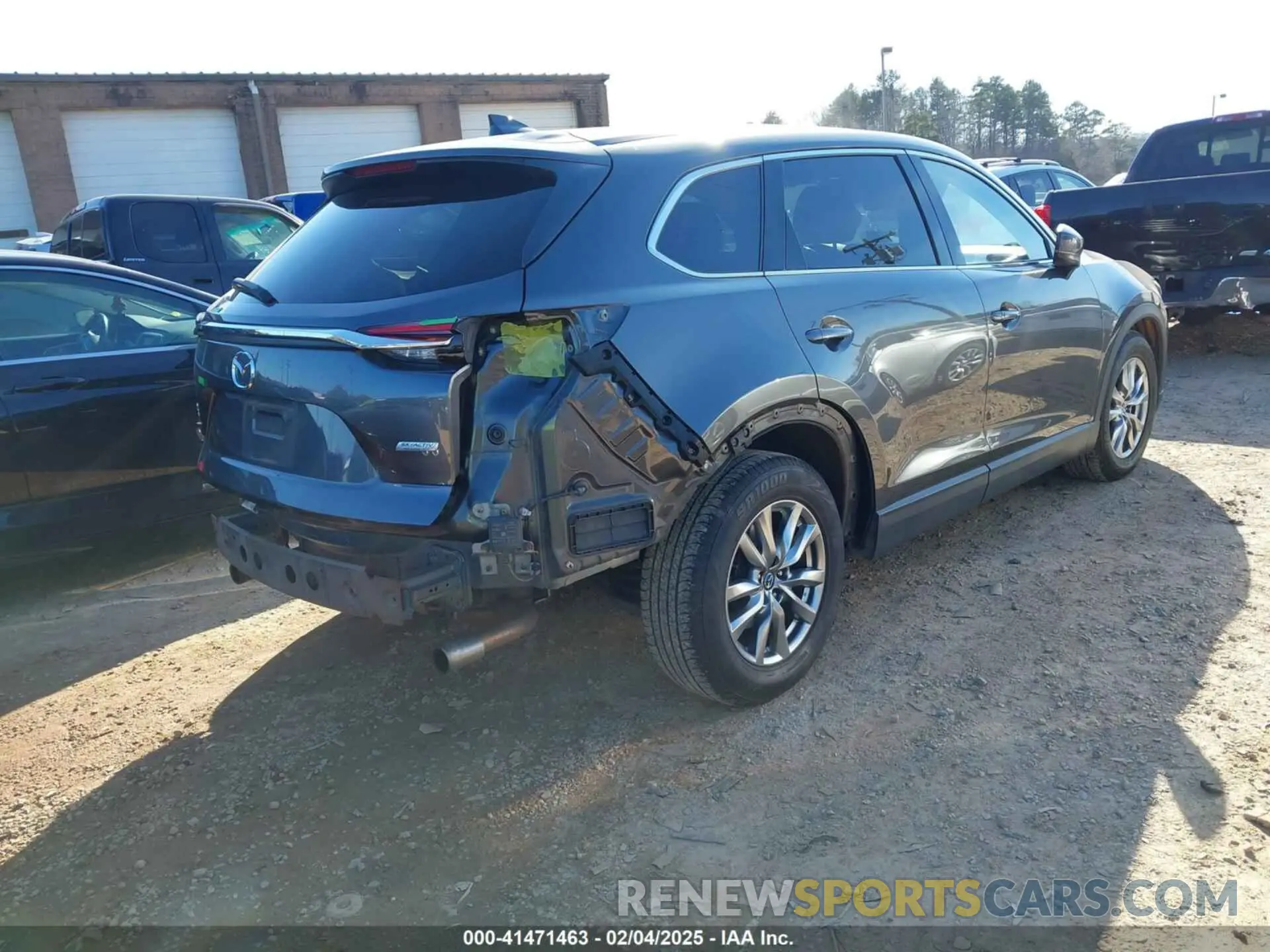 4 Photograph of a damaged car JM3TCBCYXK0310104 MAZDA CX-9 2019