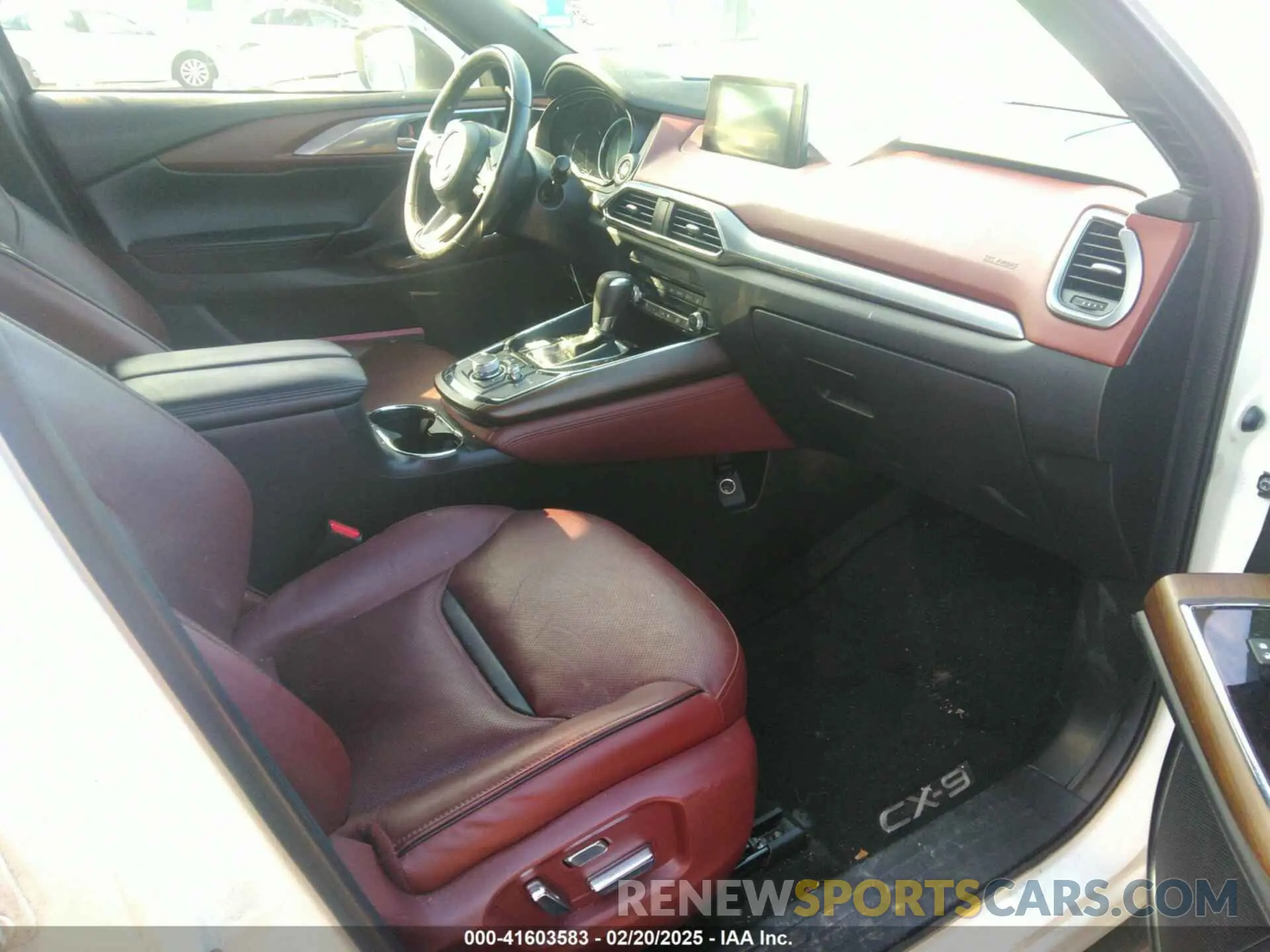 5 Photograph of a damaged car JM3TCBEY0K0319343 MAZDA CX-9 2019