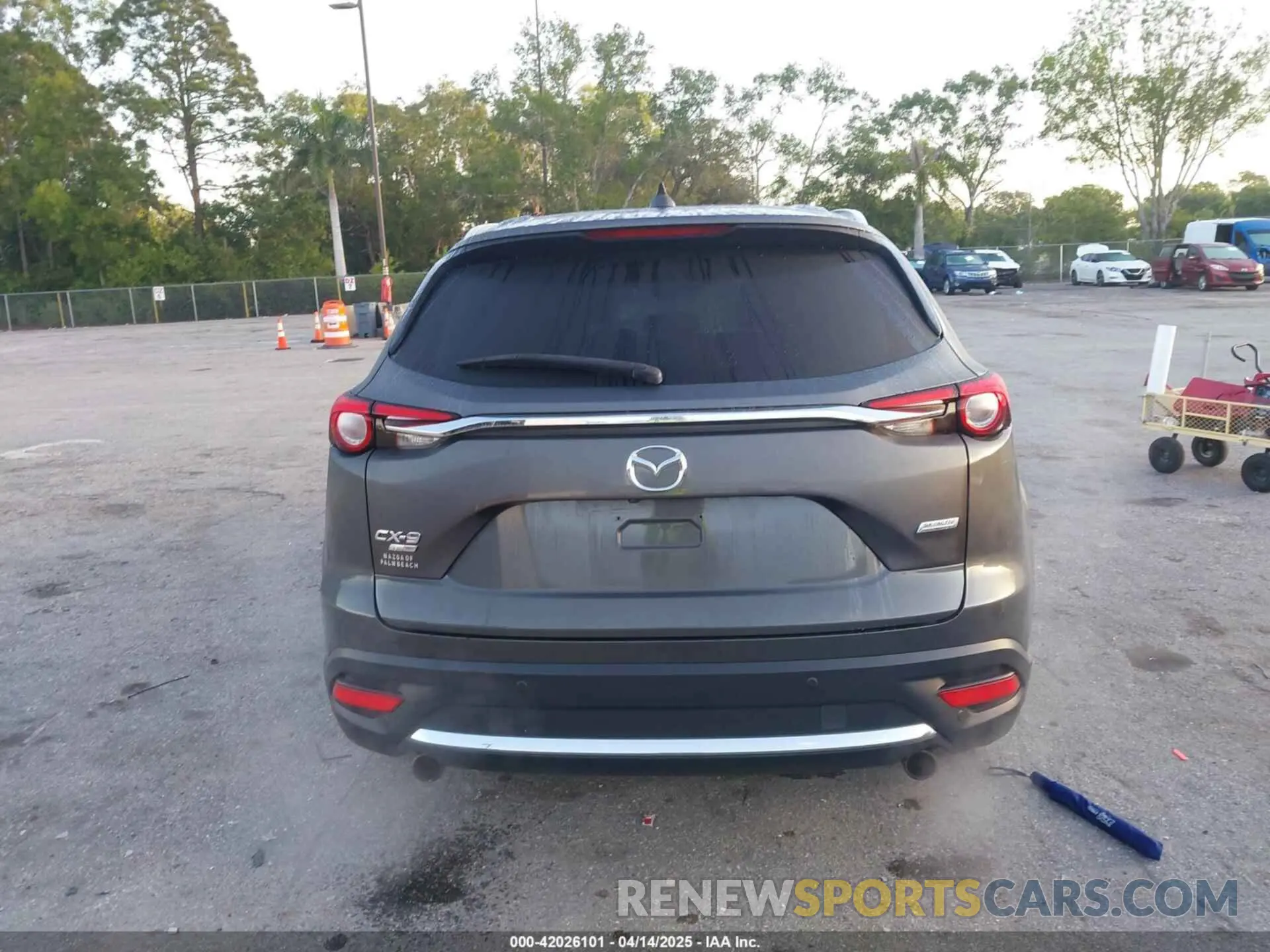 17 Photograph of a damaged car JM3TCBEY5K0331147 MAZDA CX-9 2019