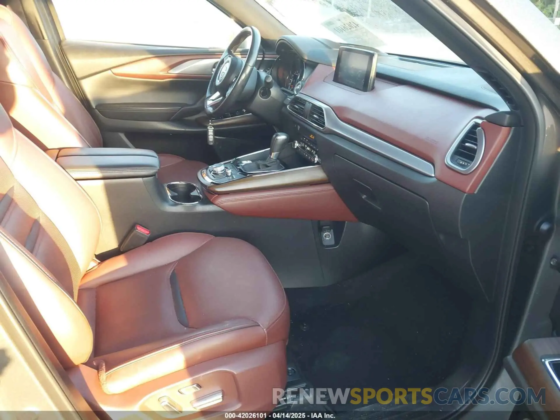 5 Photograph of a damaged car JM3TCBEY5K0331147 MAZDA CX-9 2019