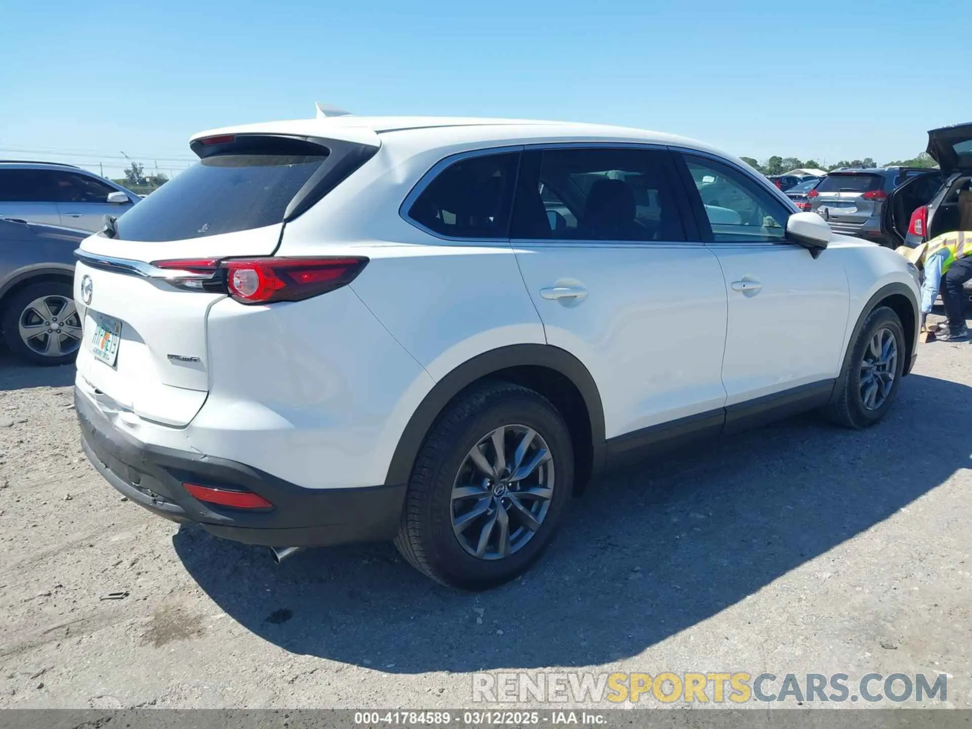 4 Photograph of a damaged car JM3TCACY6L0403584 MAZDA CX-9 2020
