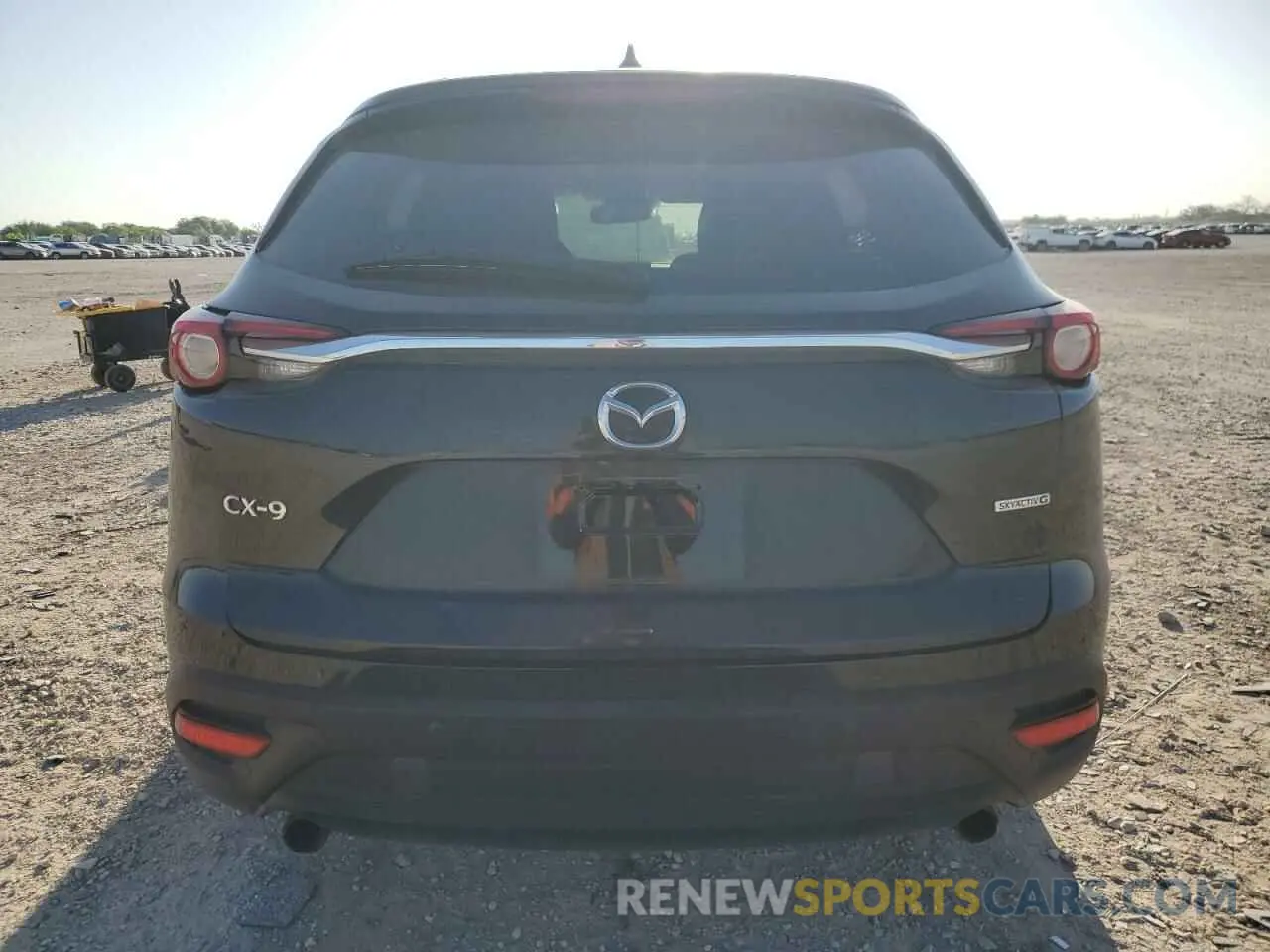 6 Photograph of a damaged car JM3TCACY6L0410535 MAZDA CX-9 2020