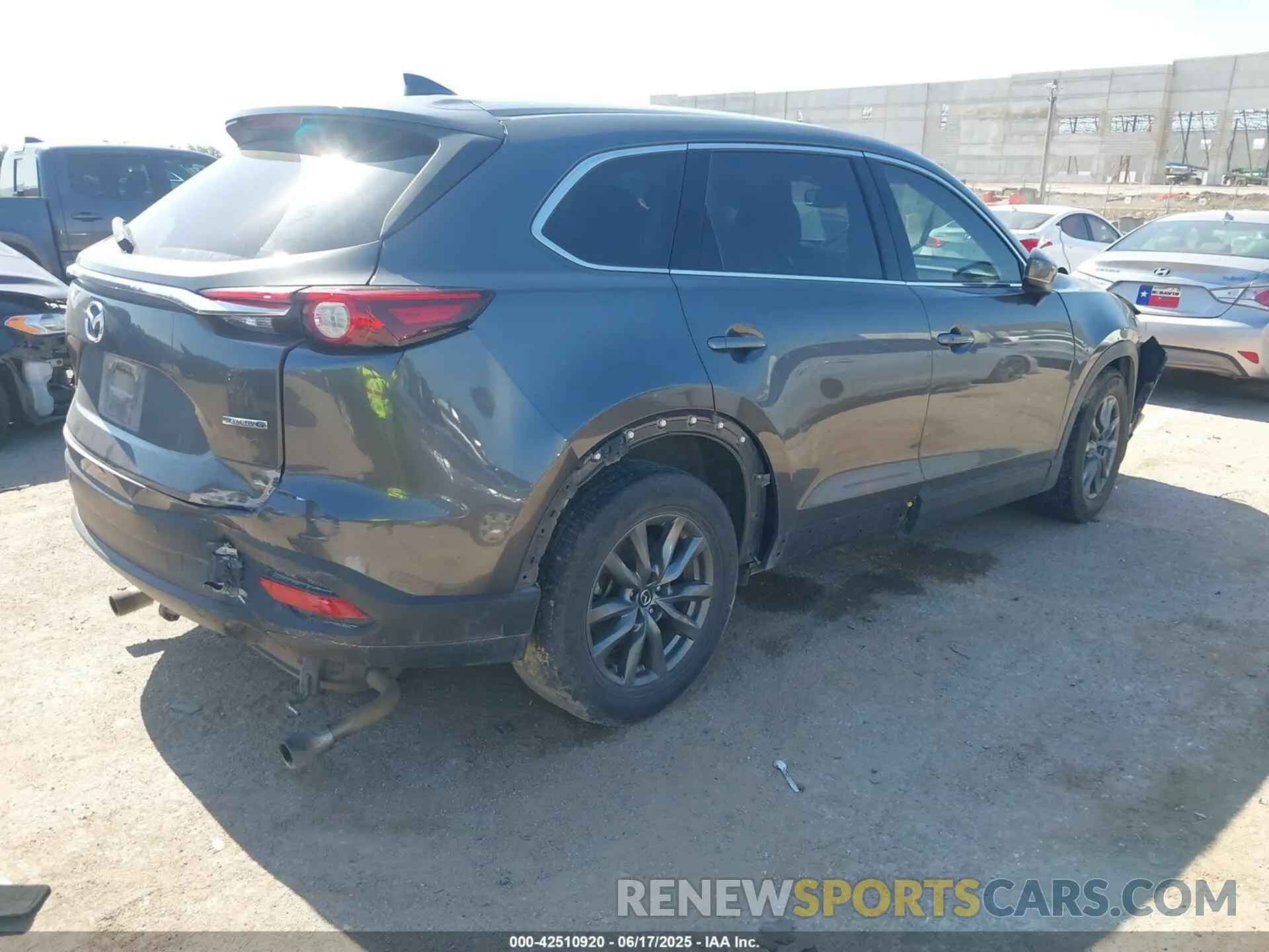 4 Photograph of a damaged car JM3TCACY8L0421830 MAZDA CX-9 2020