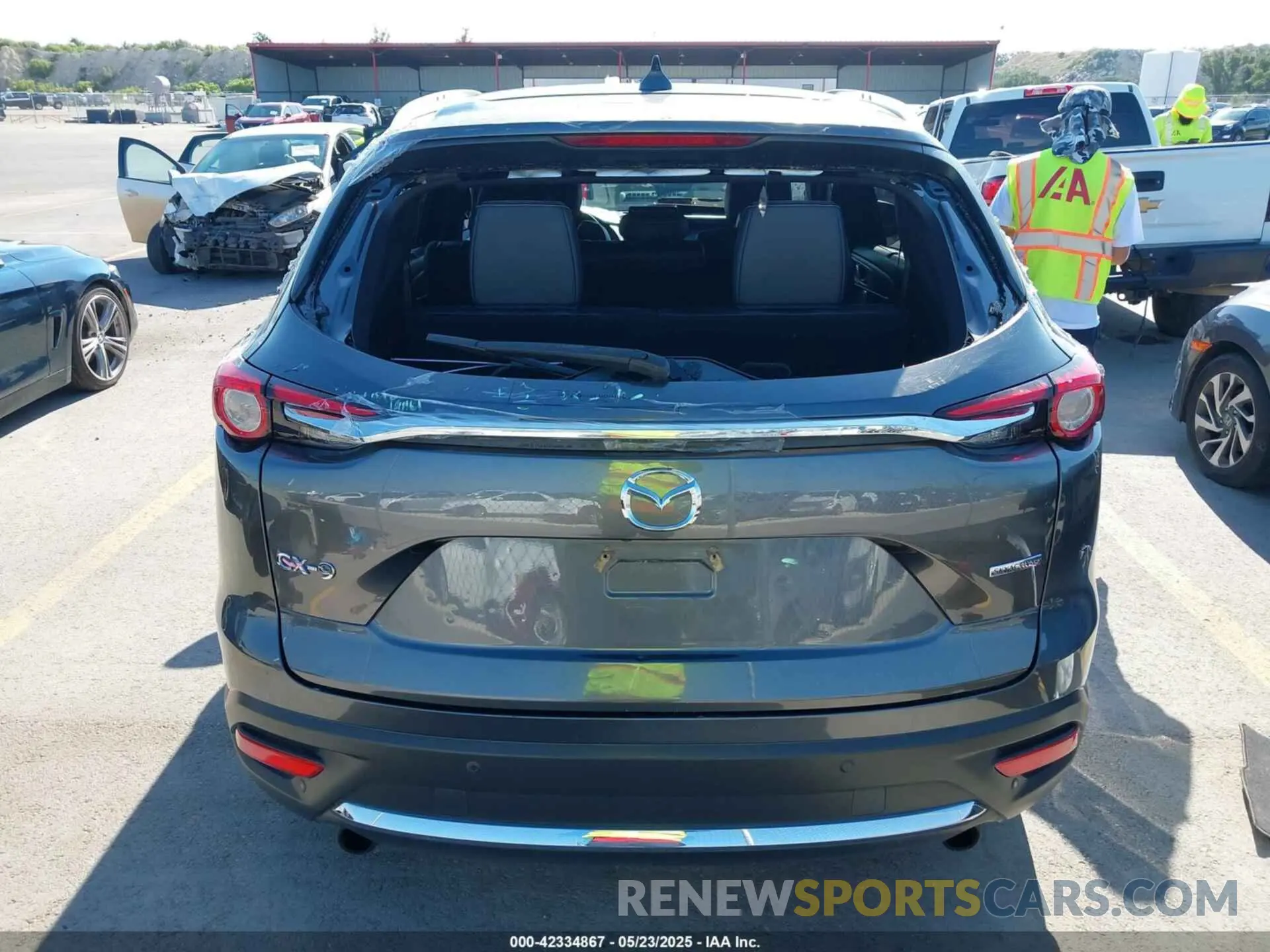 16 Photograph of a damaged car JM3TCADY1L0417651 MAZDA CX-9 2020