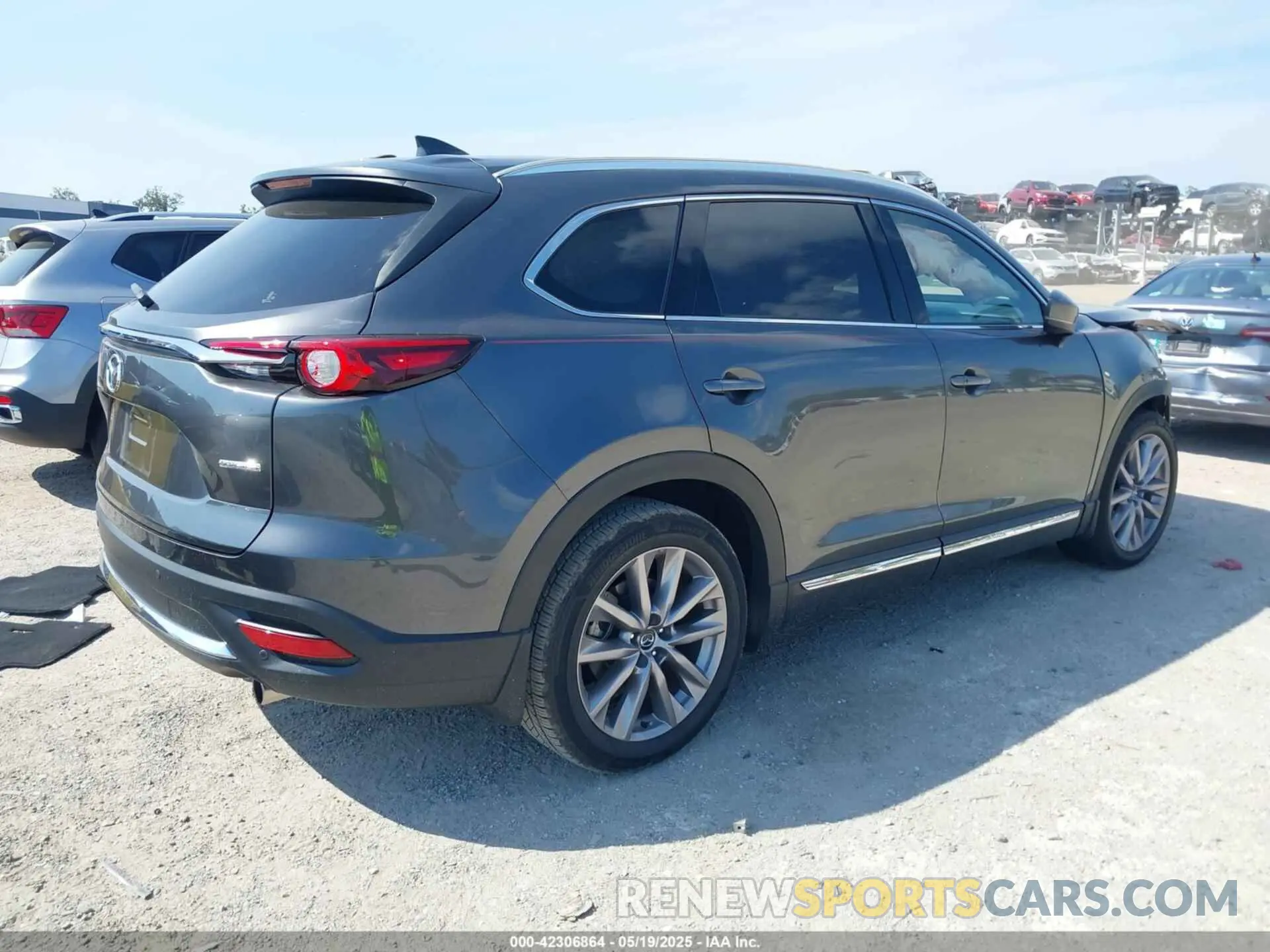 4 Photograph of a damaged car JM3TCADY8L0417775 MAZDA CX-9 2020