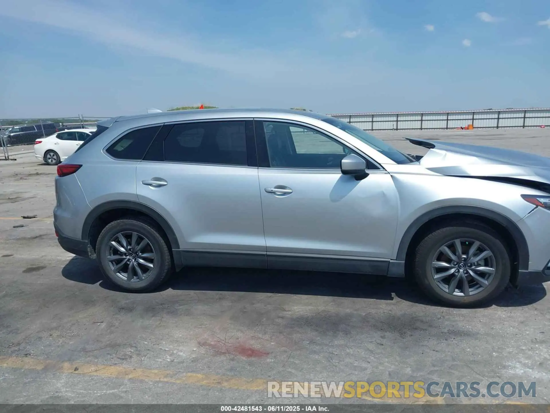 13 Photograph of a damaged car JM3TCBCY2L0415513 MAZDA CX-9 2020