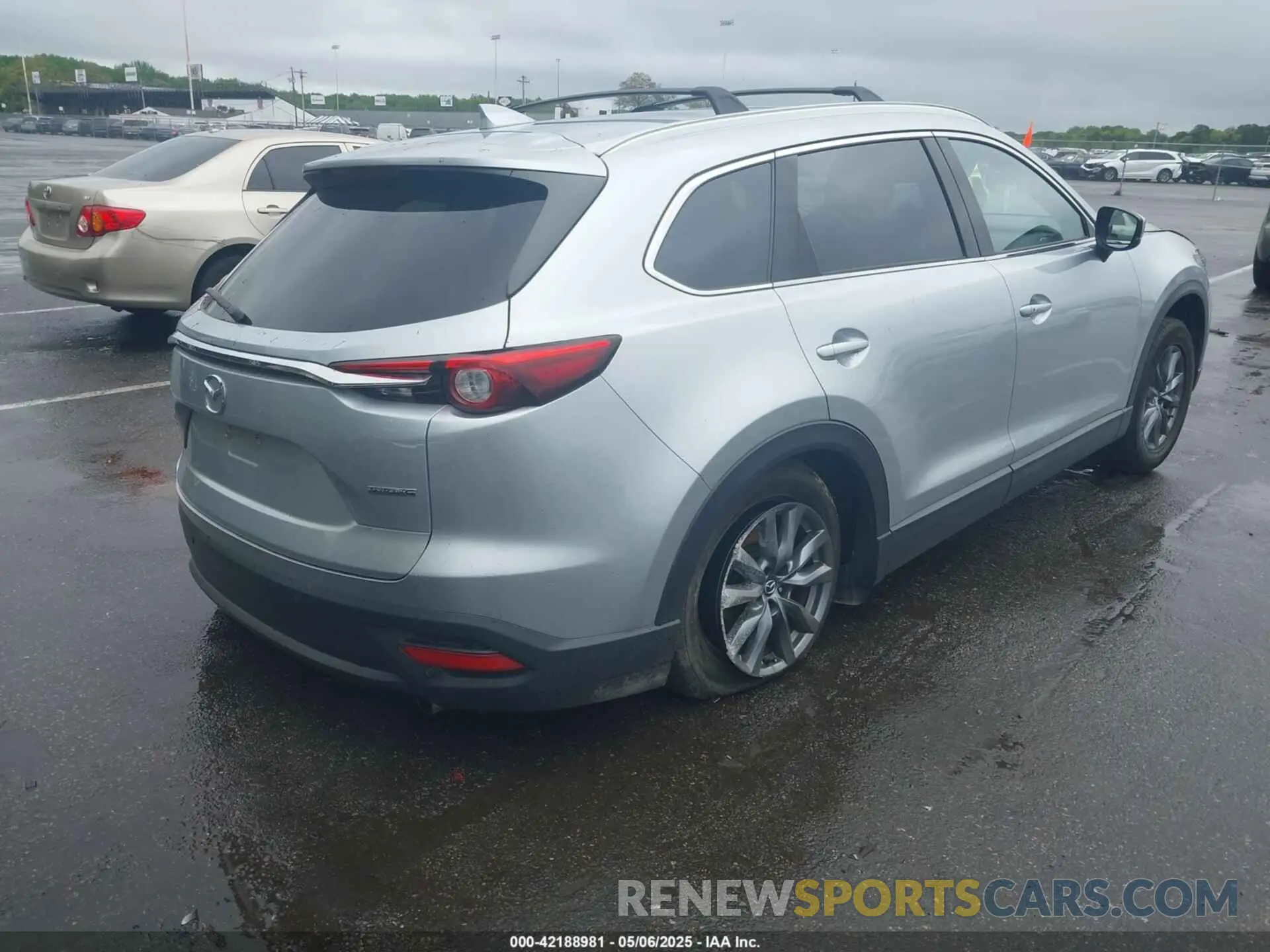 4 Photograph of a damaged car JM3TCBCY8L0400787 MAZDA CX-9 2020